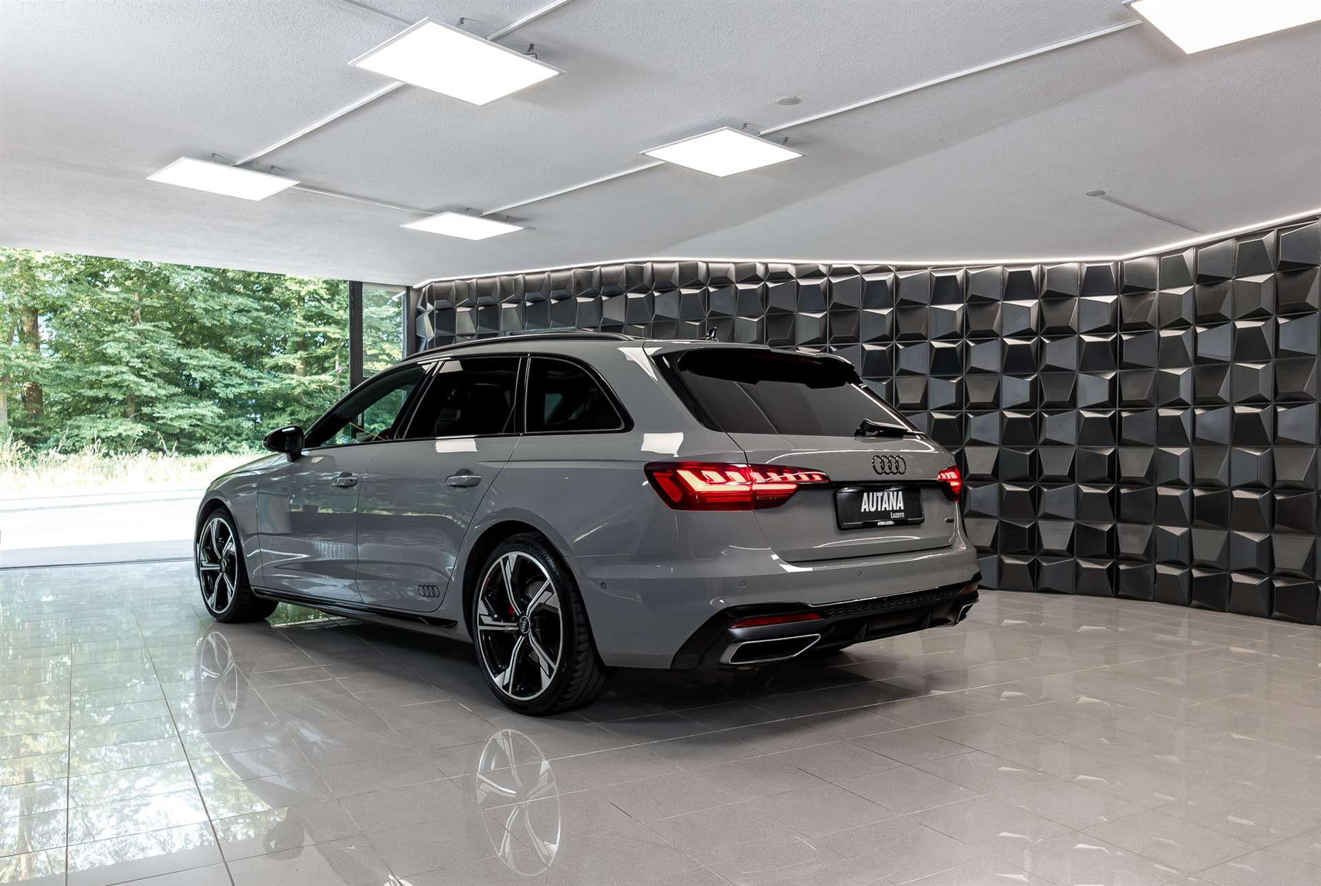 AUDI A4 Avant 40 TDI S line Attraction quattro S-tronic-image-2