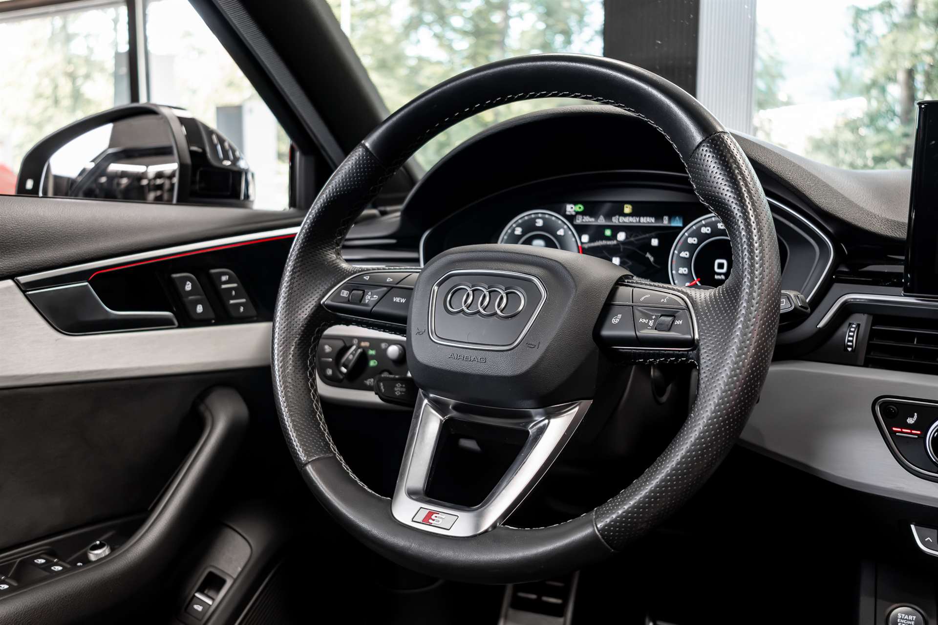 AUDI A4 Avant 40 TDI S line Attraction quattro S-tronic-image-7