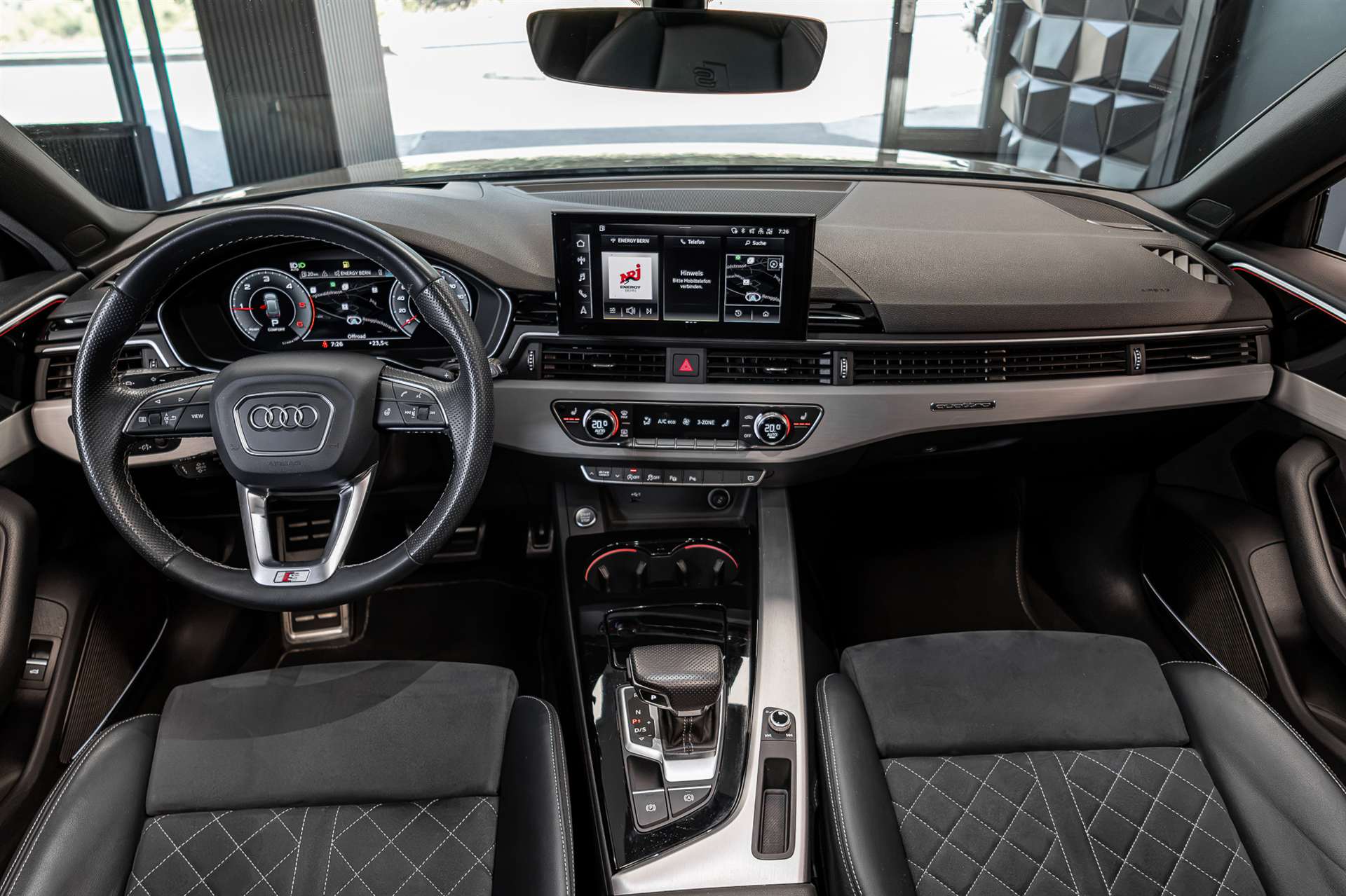 AUDI A4 Avant 40 TDI S line Attraction quattro S-tronic-image-6