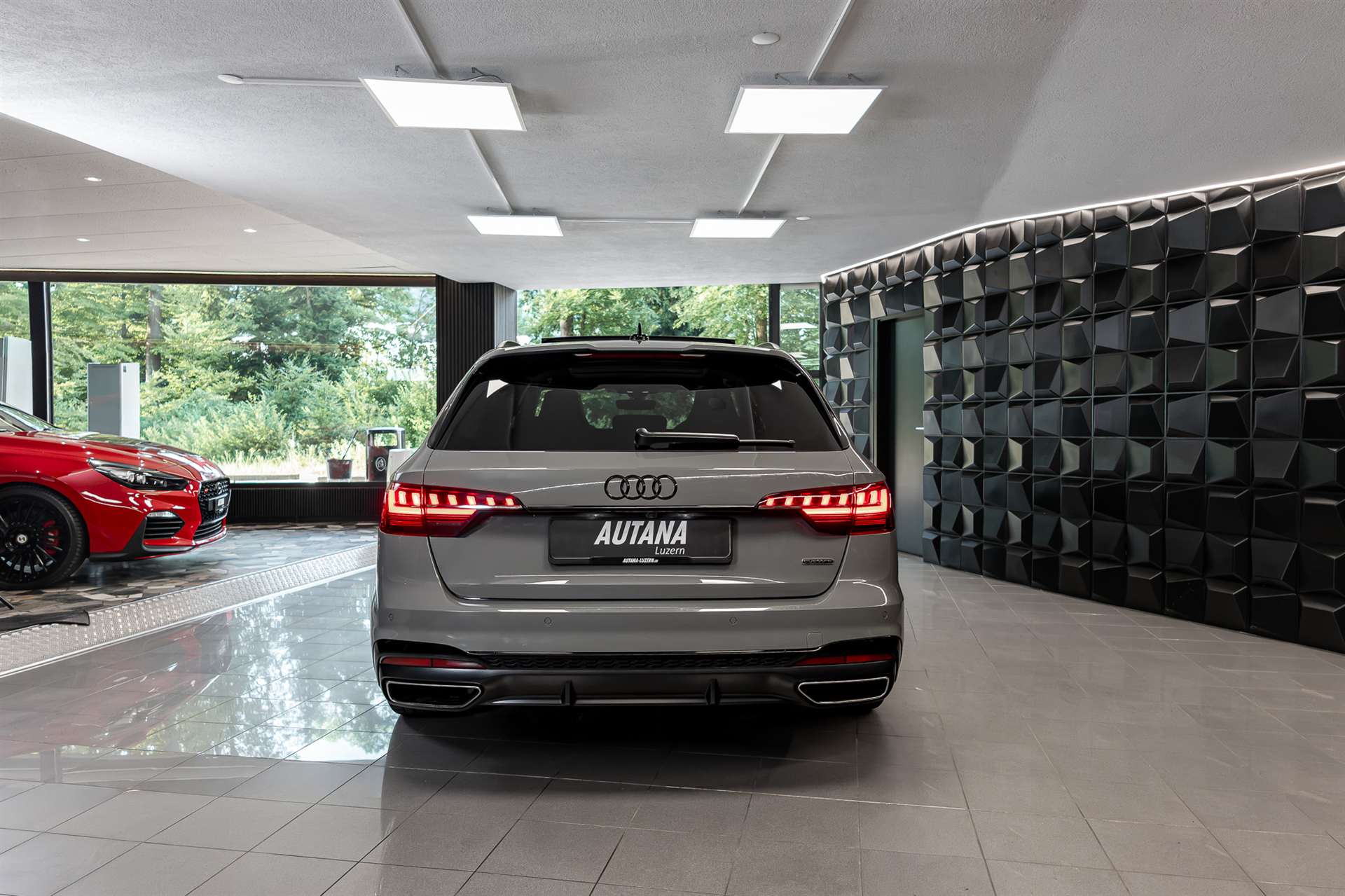 AUDI A4 Avant 40 TDI S line Attraction quattro S-tronic-image-4