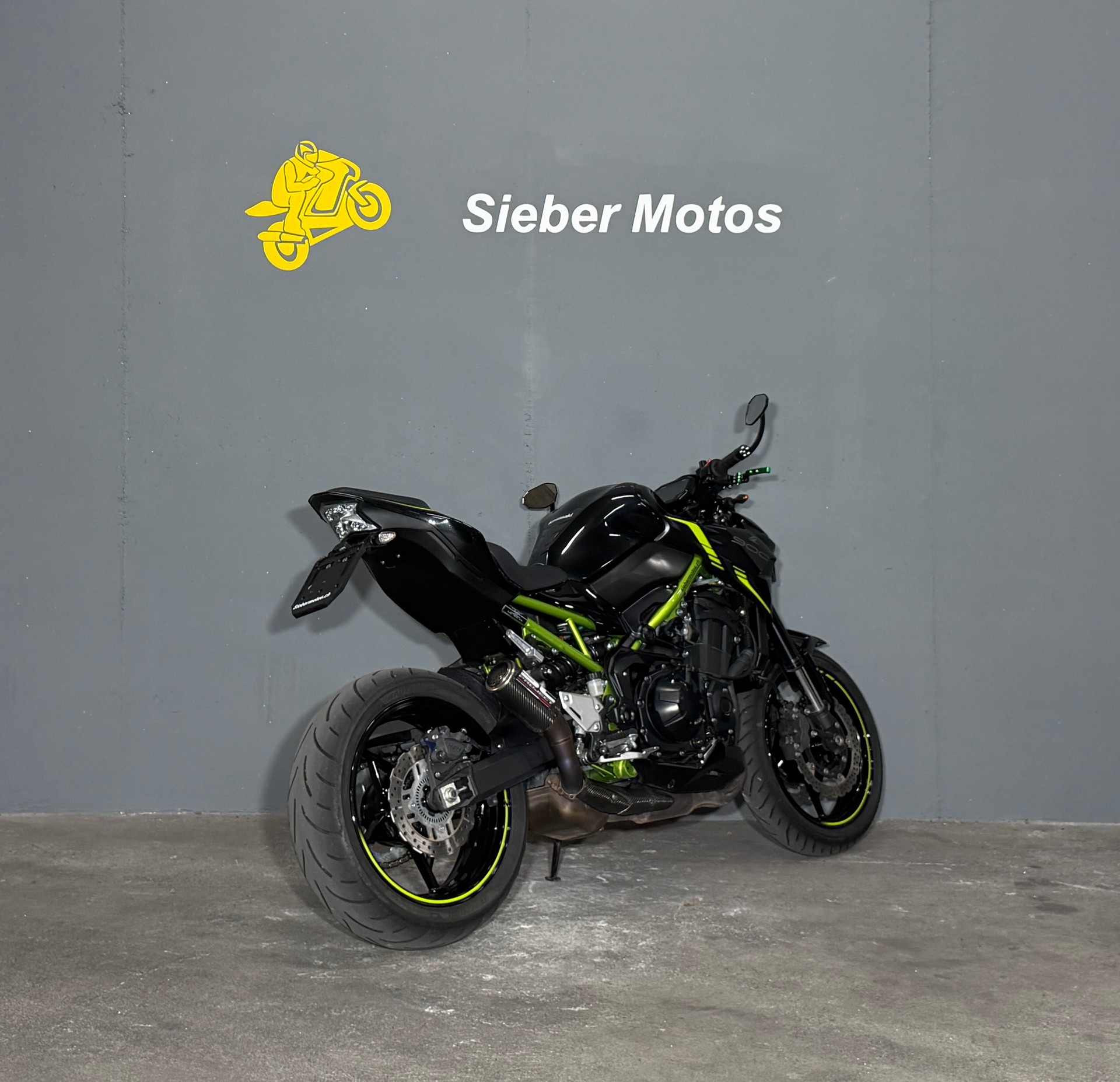KAWASAKI Z900 35kW-showroom-element-3