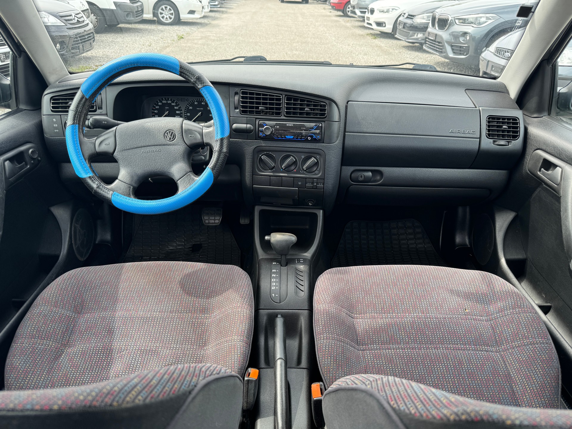VW Golf 2000 Avenue-image-7