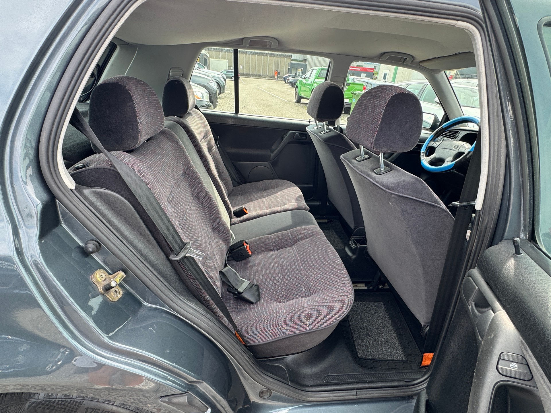VW Golf 2000 Avenue-image-11