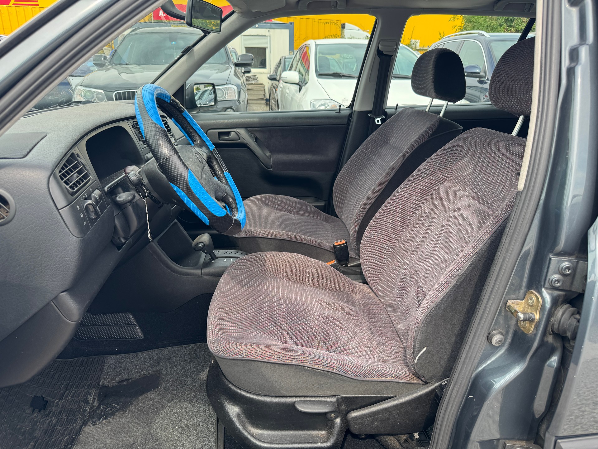 VW Golf 2000 Avenue-image-8