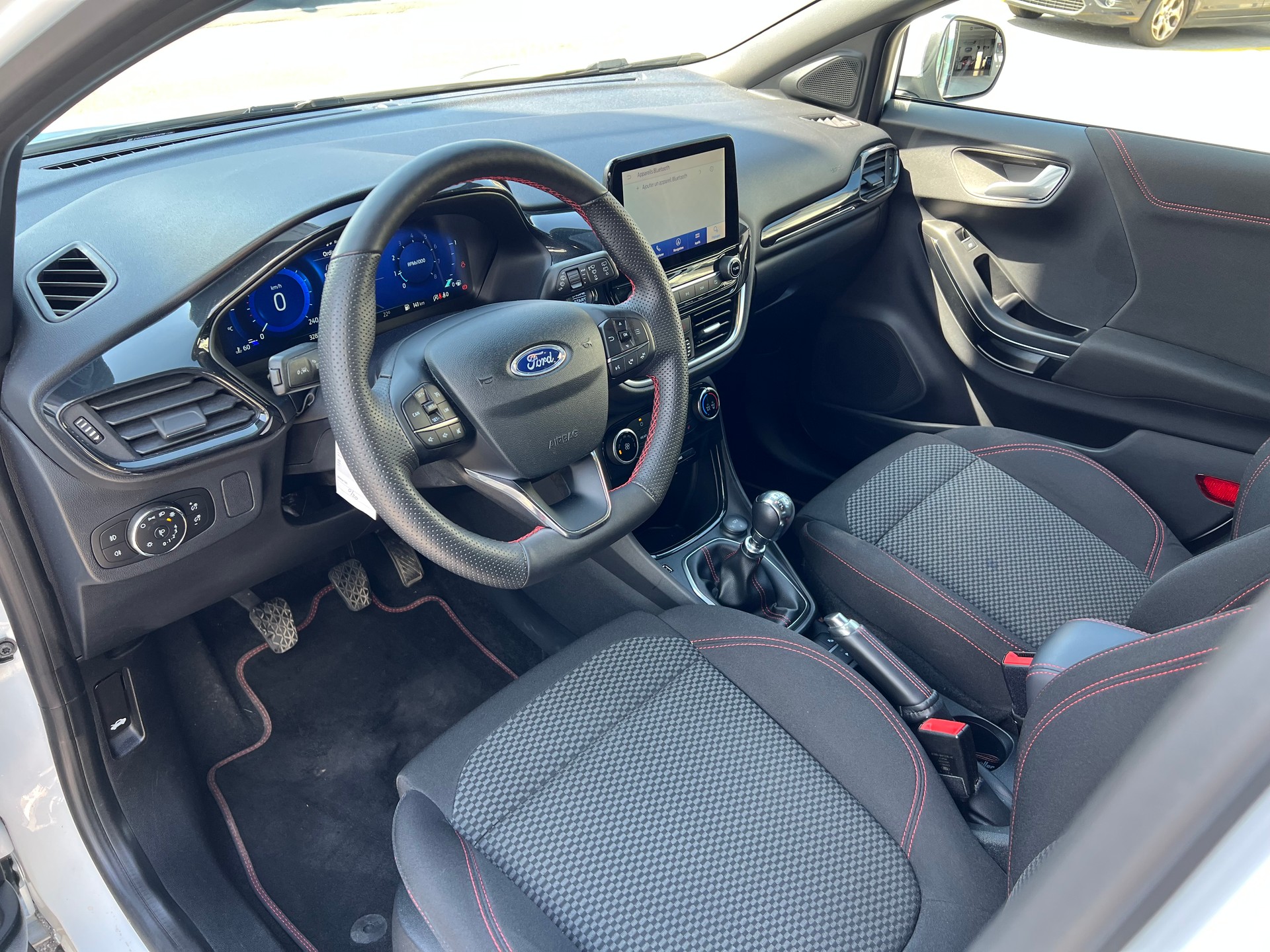 FORD Puma 1.0 MHEV ST-Line-image-4