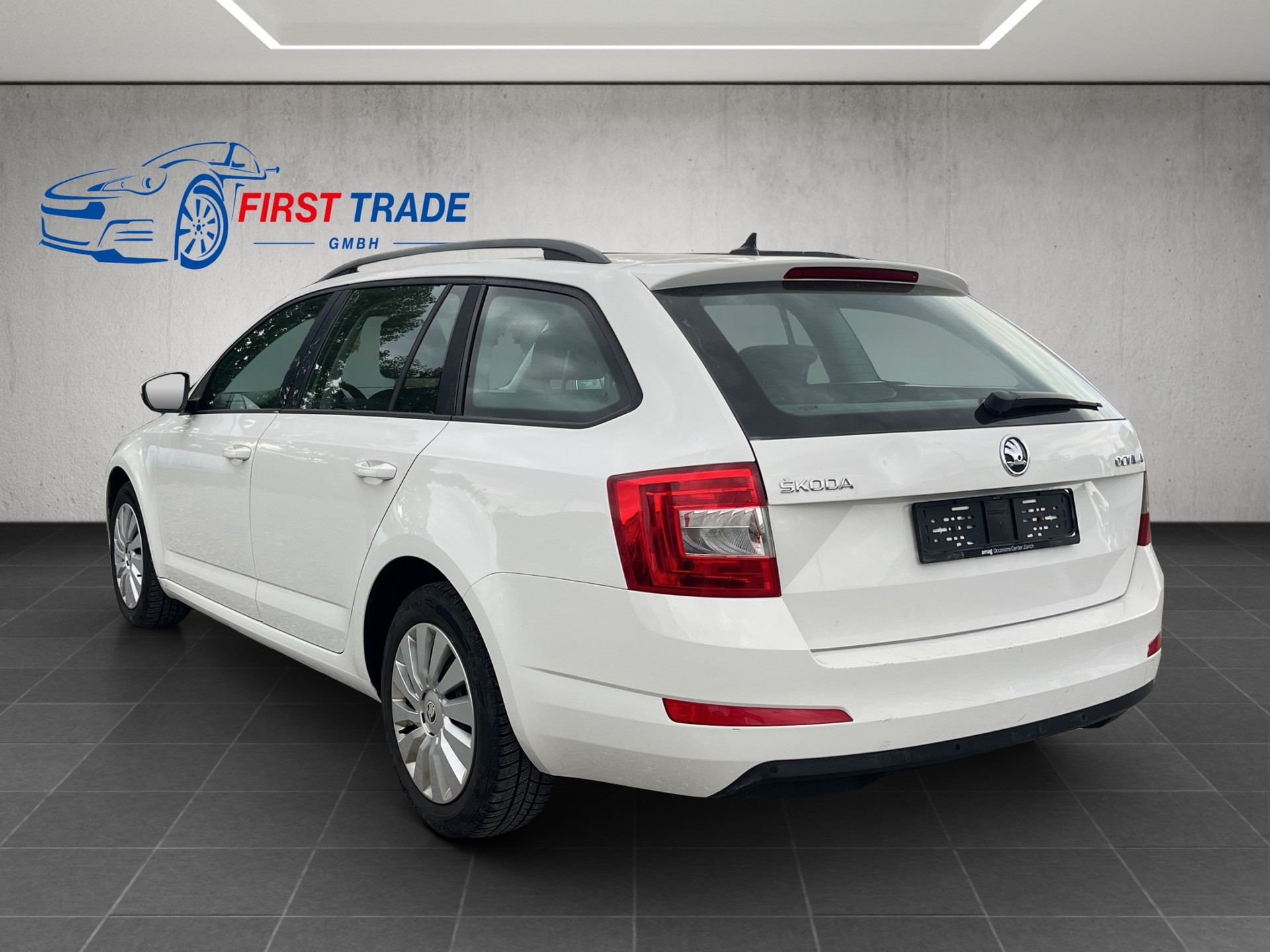 SKODA Octavia Combi 1.6 TDI Ambition-image-6