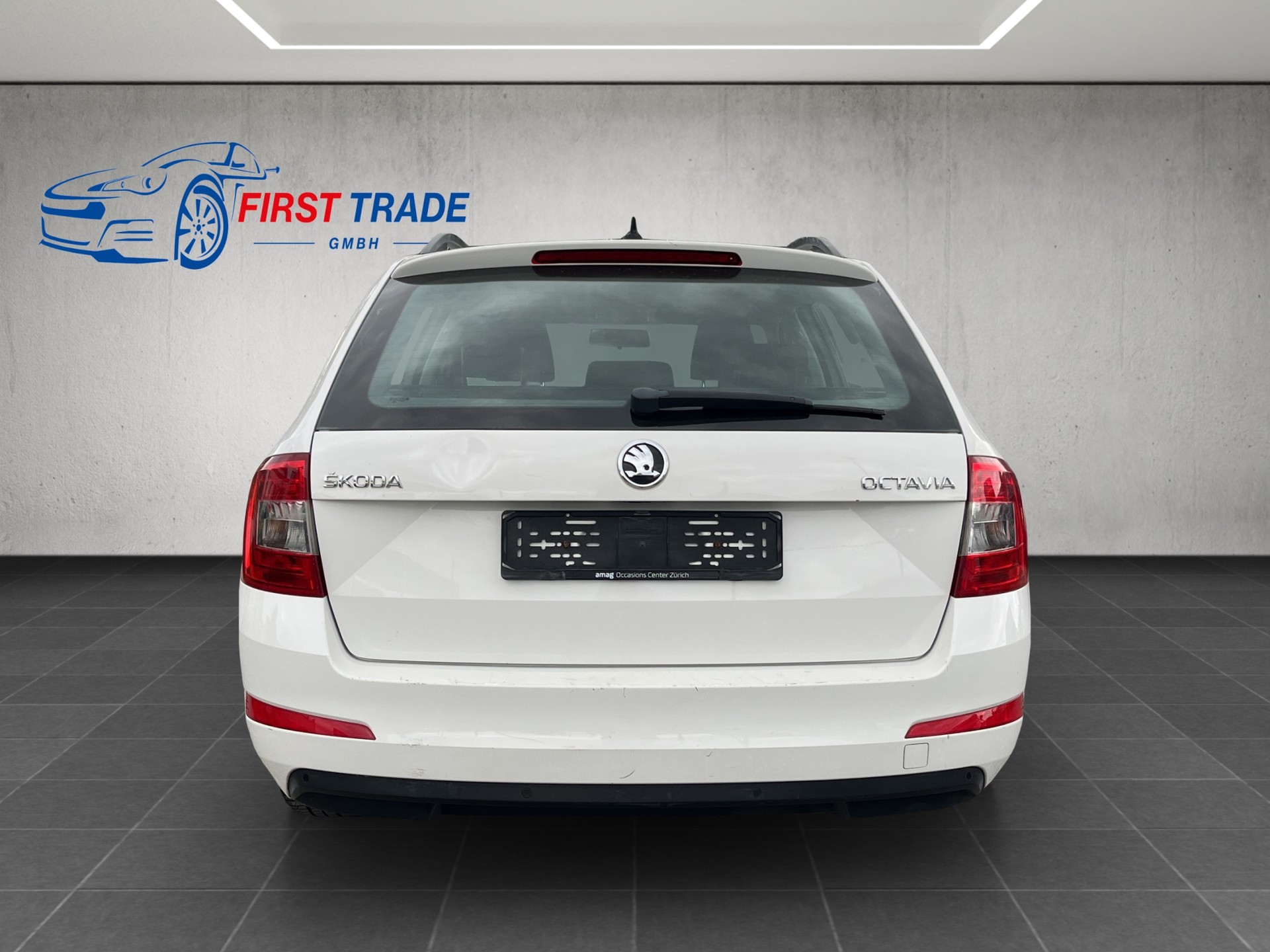 SKODA Octavia Combi 1.6 TDI Ambition-image-5
