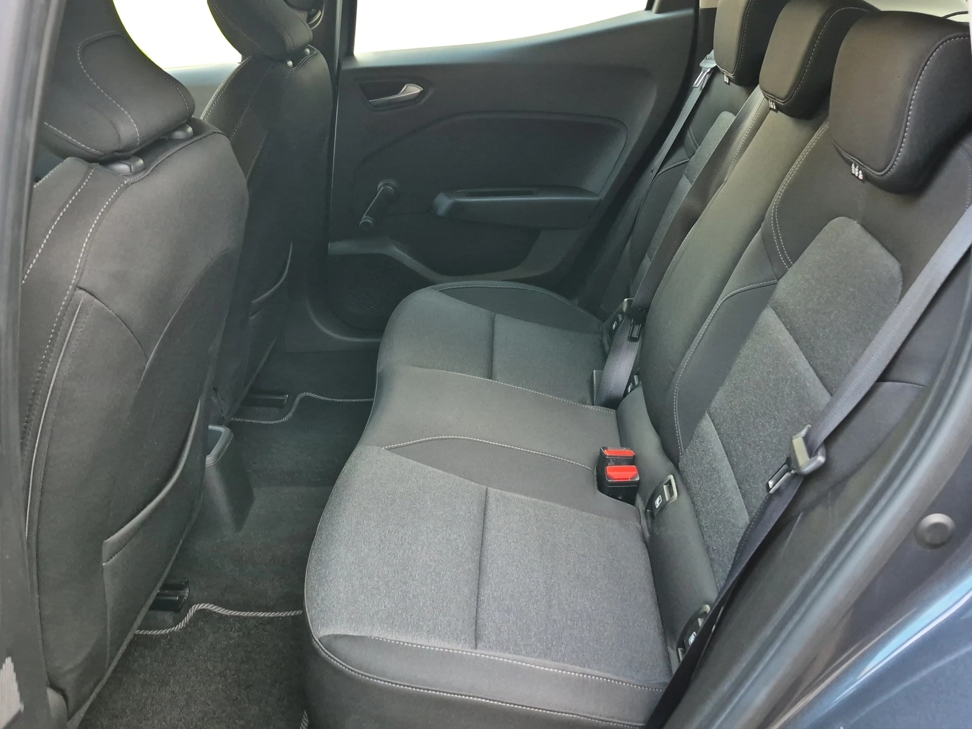RENAULT Clio 1.0 Intens-image-9