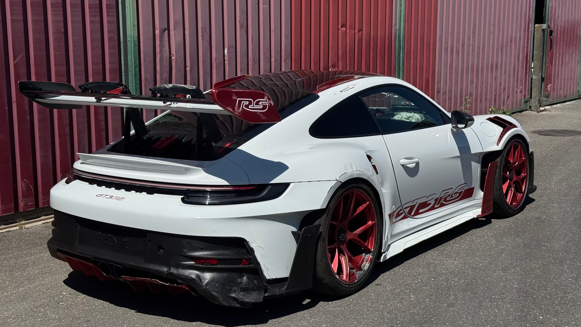 PORSCHE 911 GT3 RS-image-4