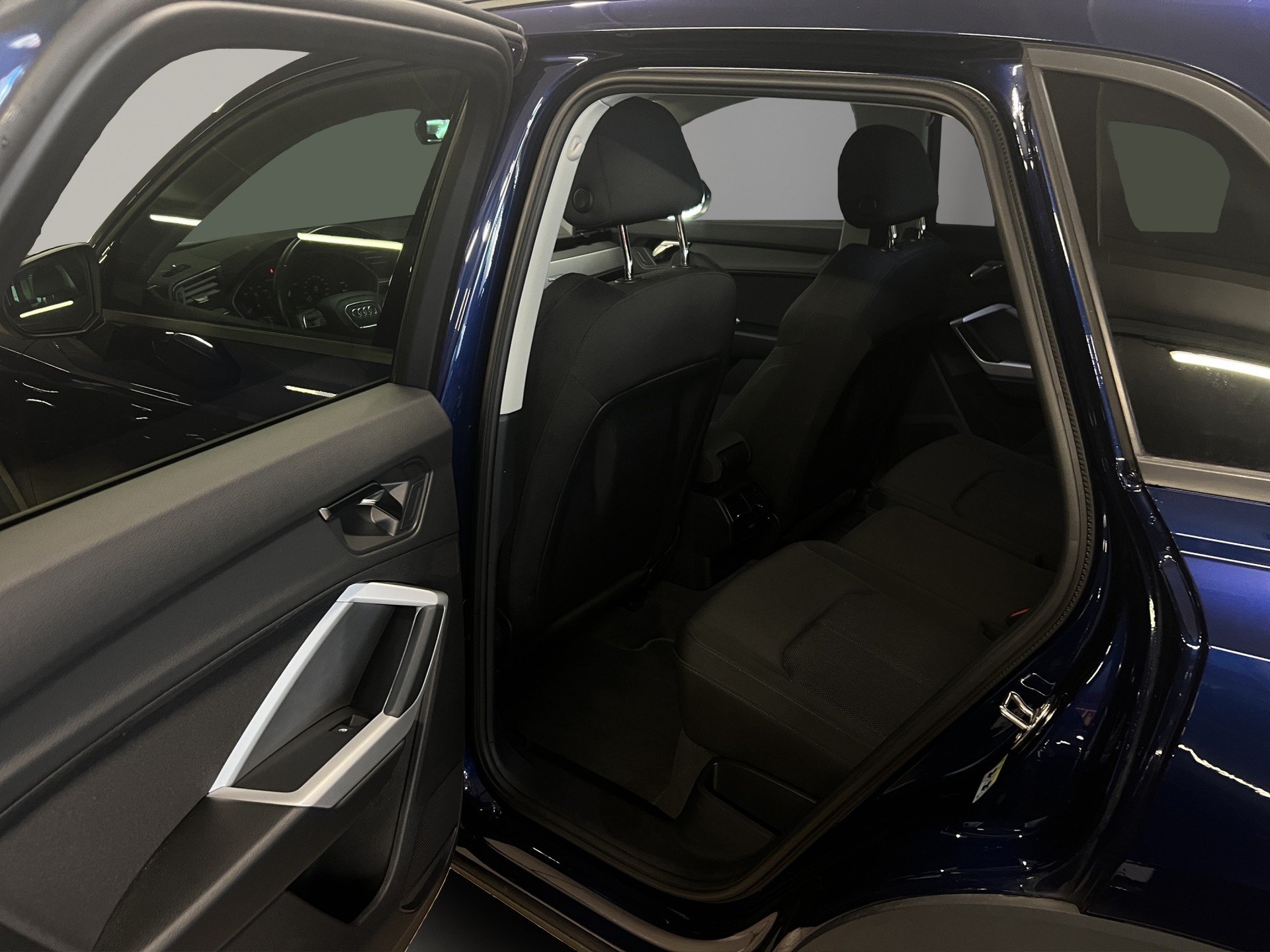 AUDI Q3 45 TFSI e S-tronic-image-12