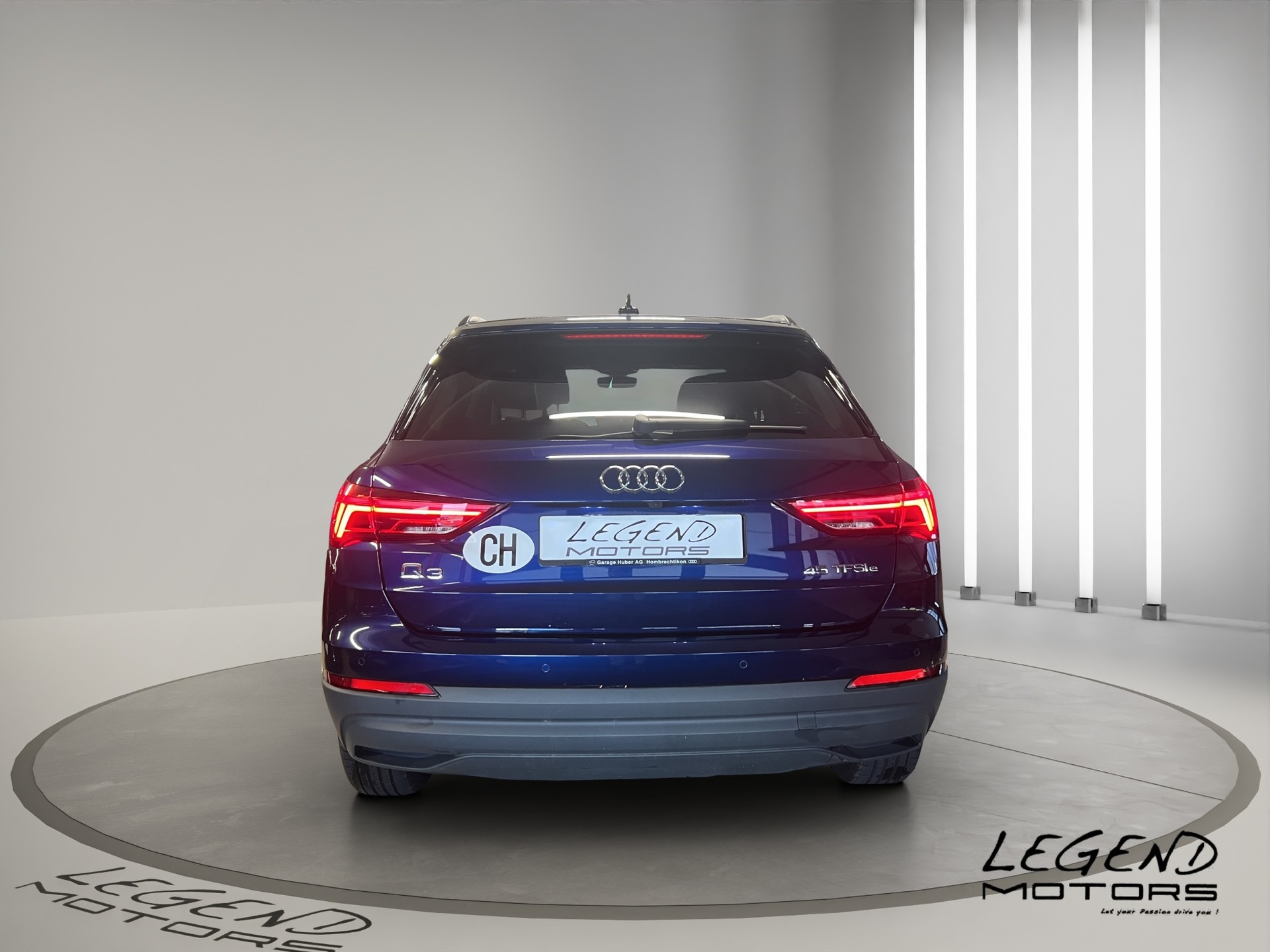AUDI Q3 45 TFSI e S-tronic-image-4