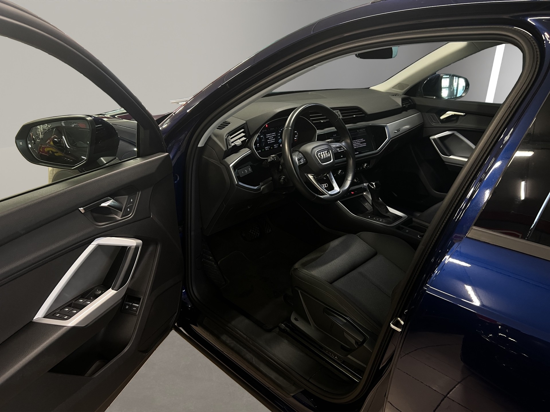 AUDI Q3 45 TFSI e S-tronic-image-7