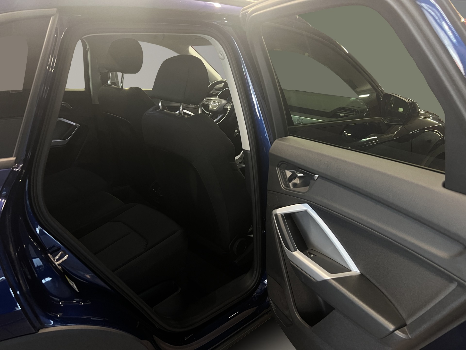 AUDI Q3 45 TFSI e S-tronic-image-14