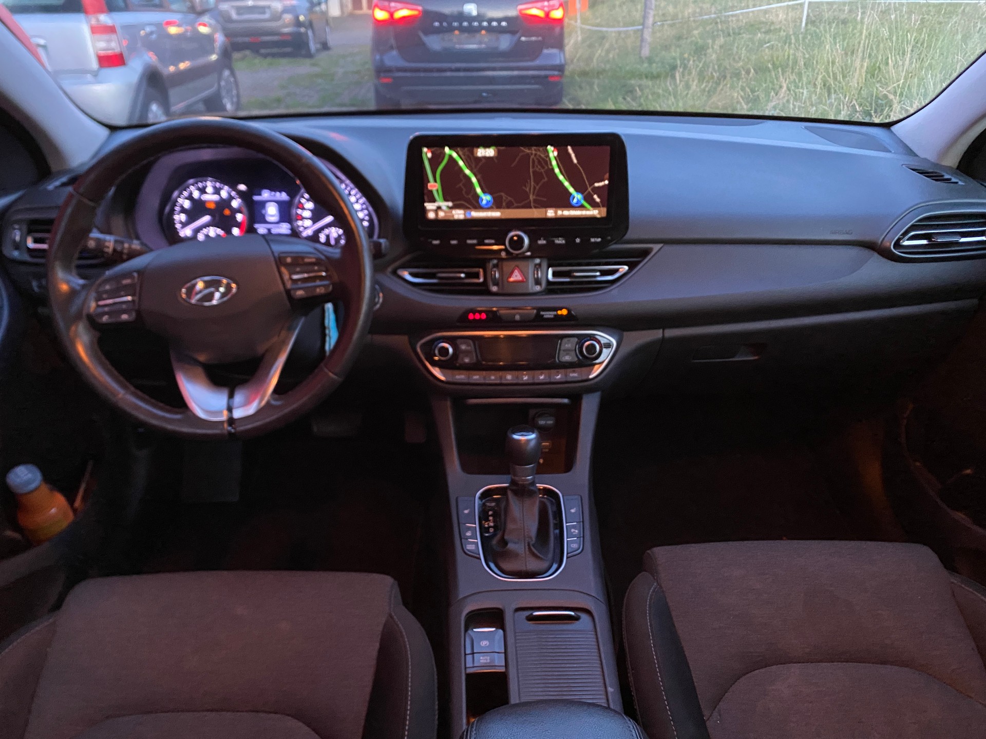 HYUNDAI i30-image-6