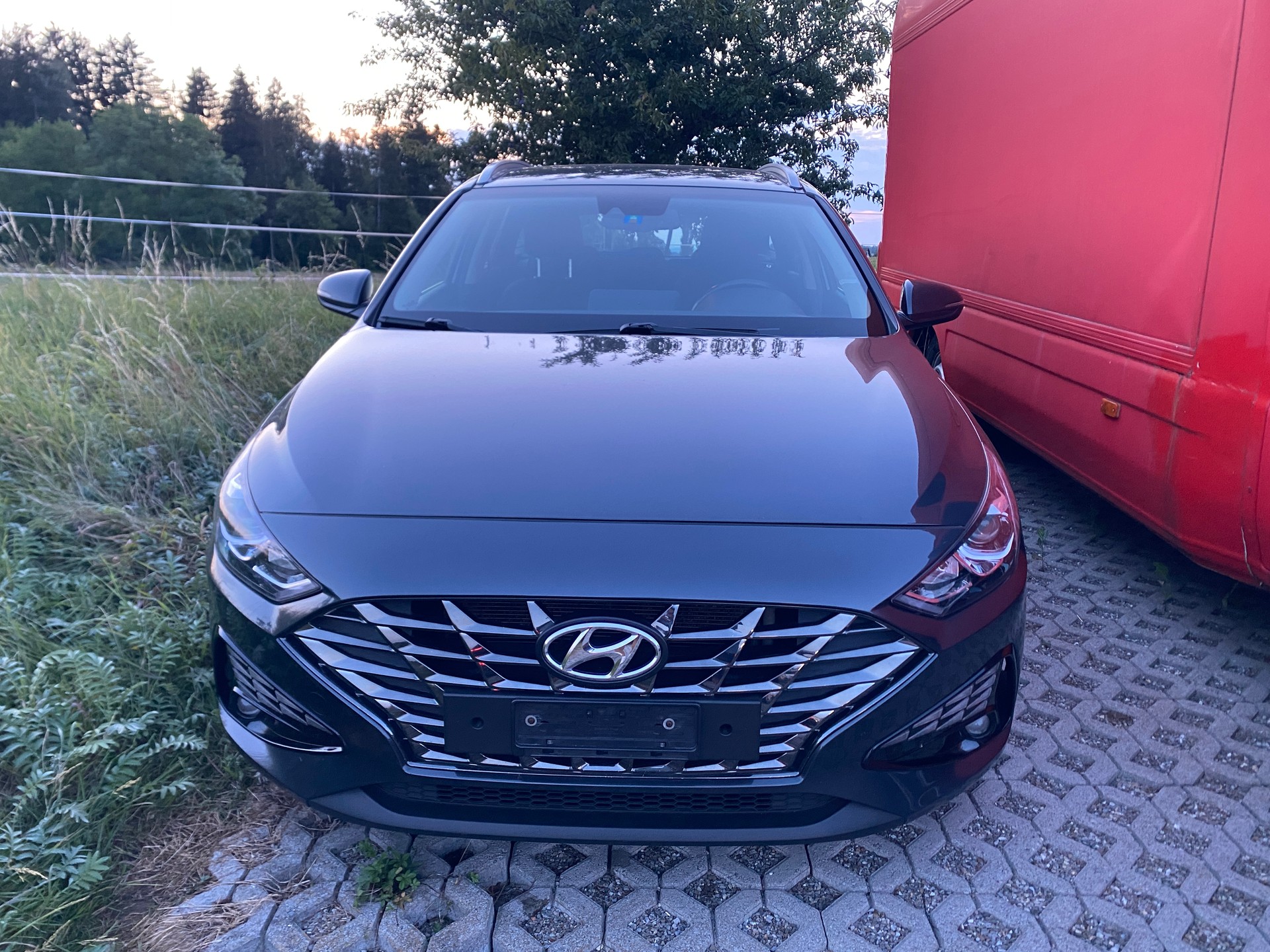 HYUNDAI i30-image-2
