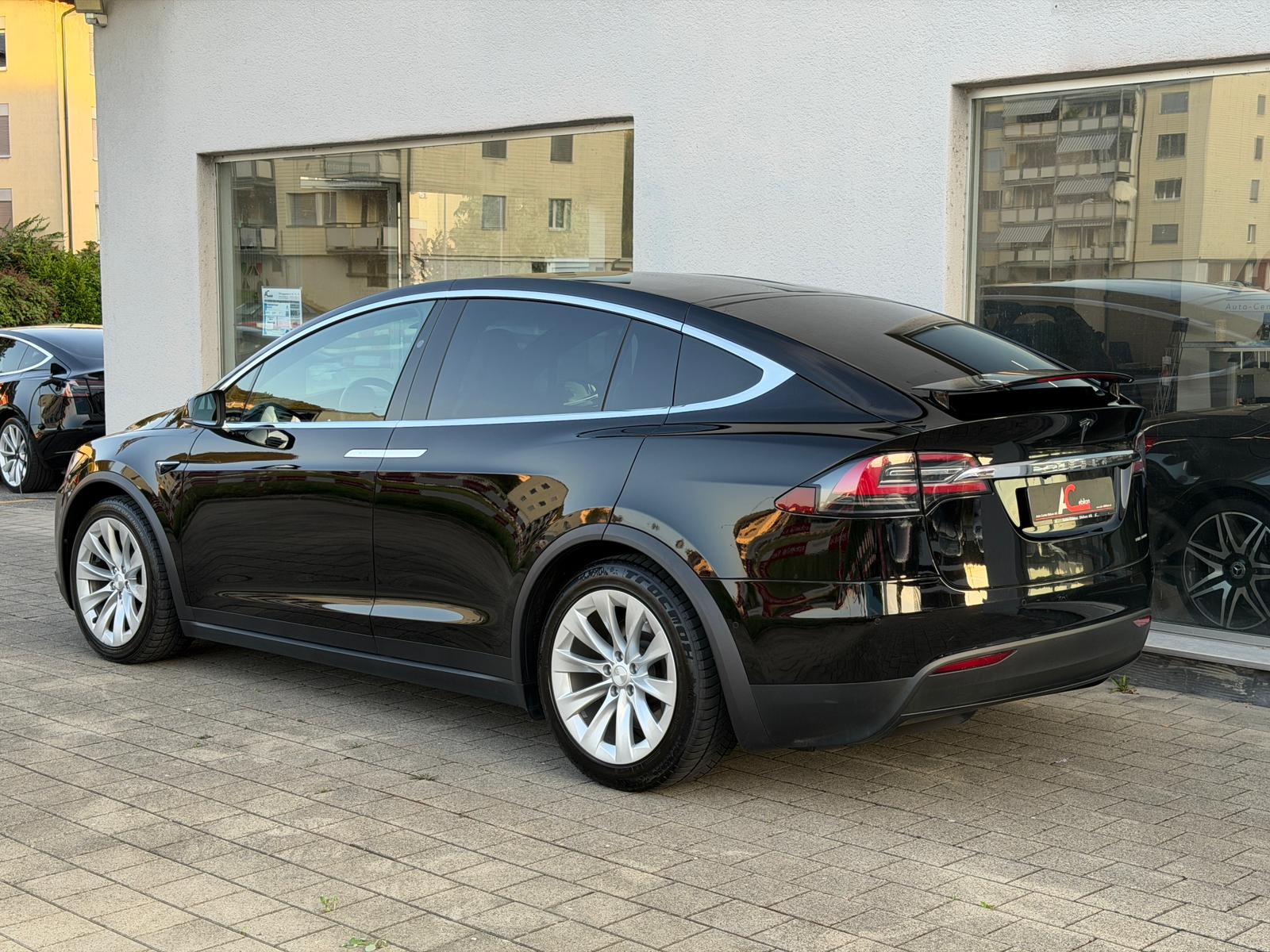 TESLA Model X Maximale-Reichweite * Raven *-image-1
