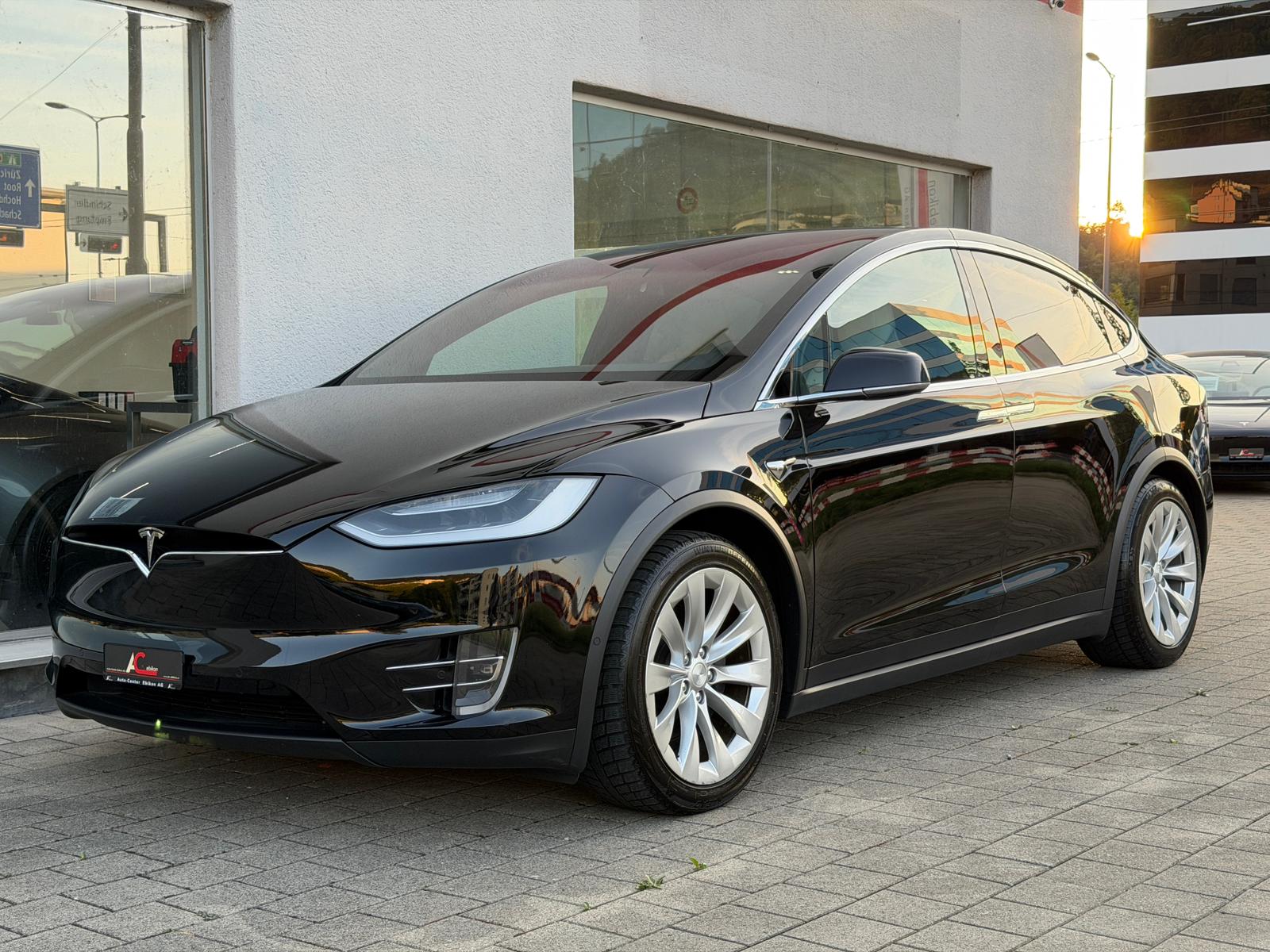 TESLA Model X Maximale-Reichweite * Raven *-image-0