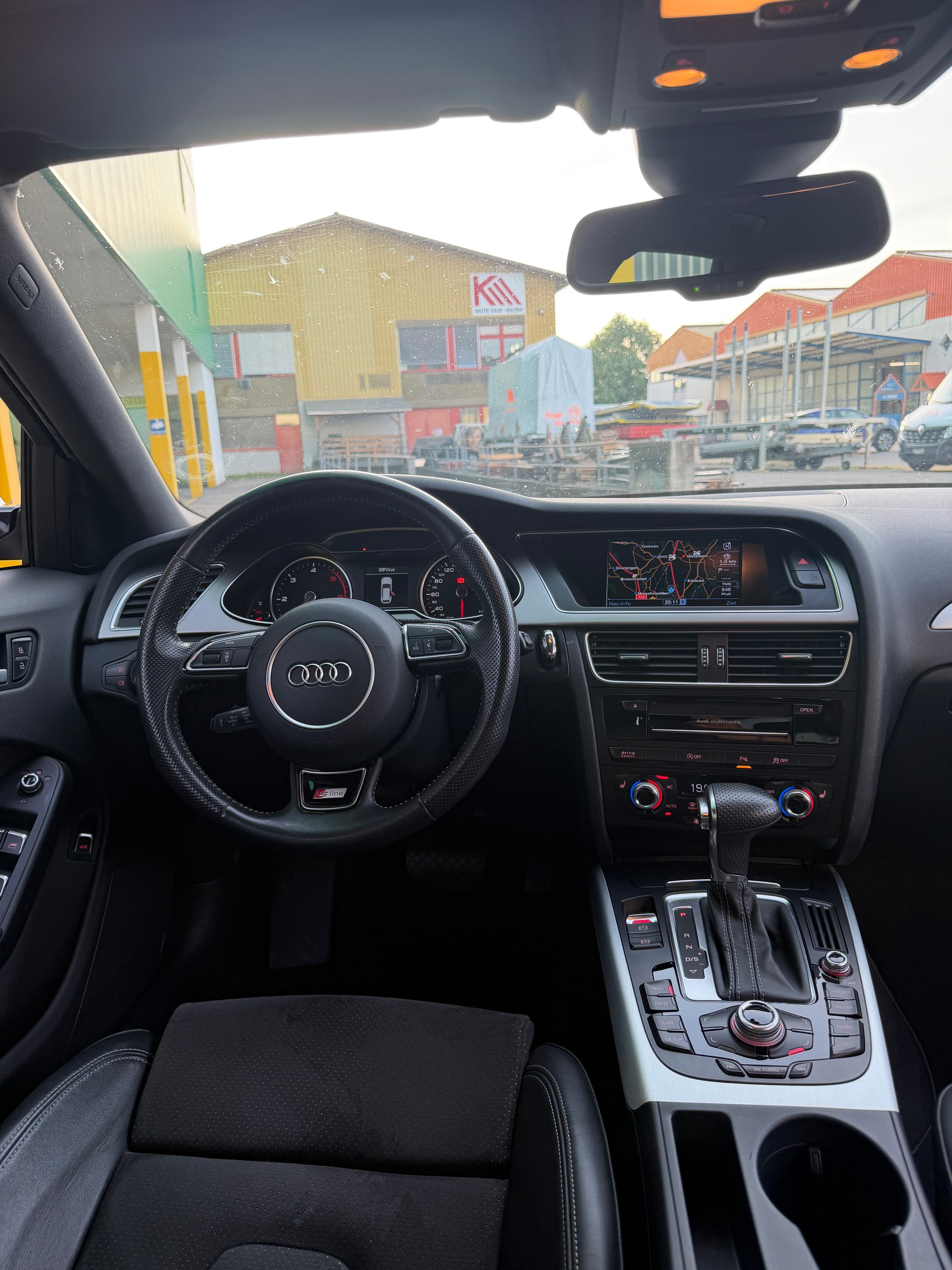 AUDI A4 Avant 2.0 TDI quattro S-tronic-image-9