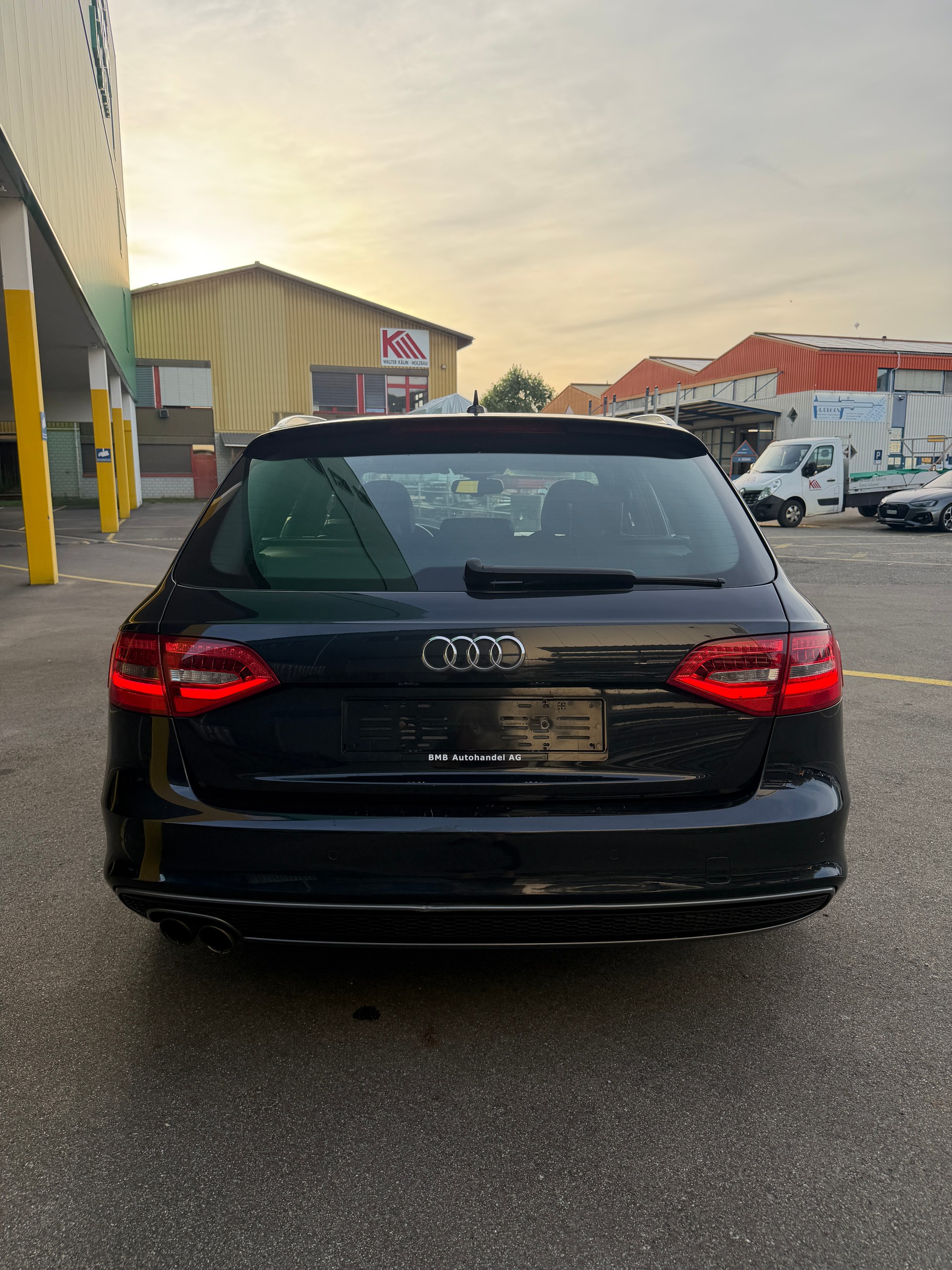 AUDI A4 Avant 2.0 TDI quattro S-tronic-image-5