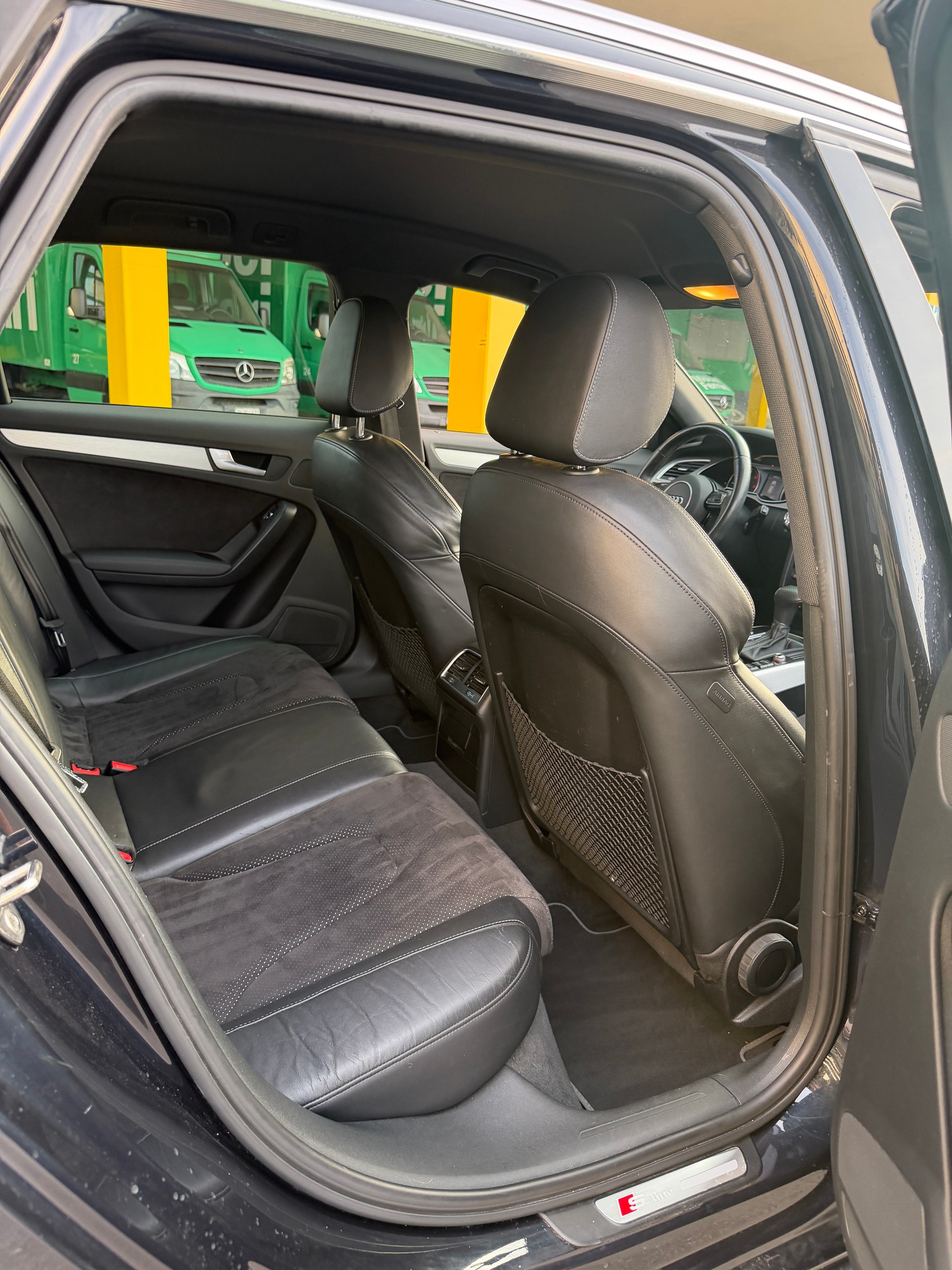 AUDI A4 Avant 2.0 TDI quattro S-tronic-image-13
