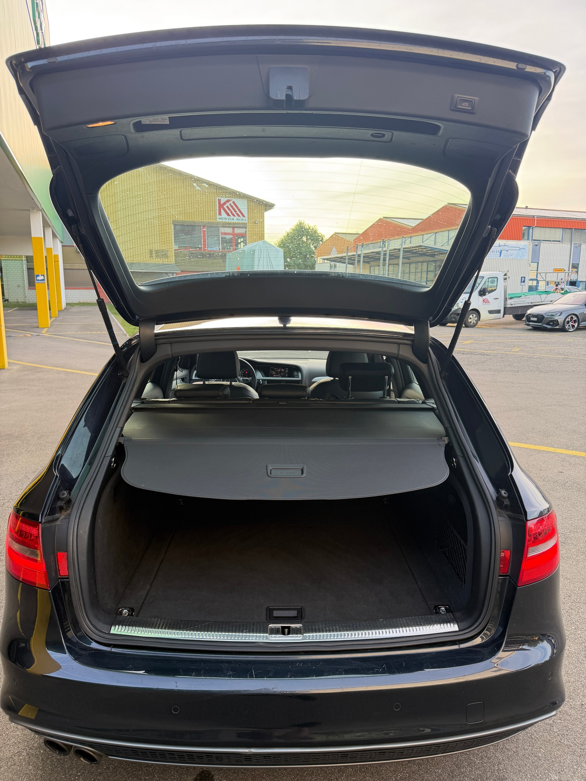 AUDI A4 Avant 2.0 TDI quattro S-tronic-image-14
