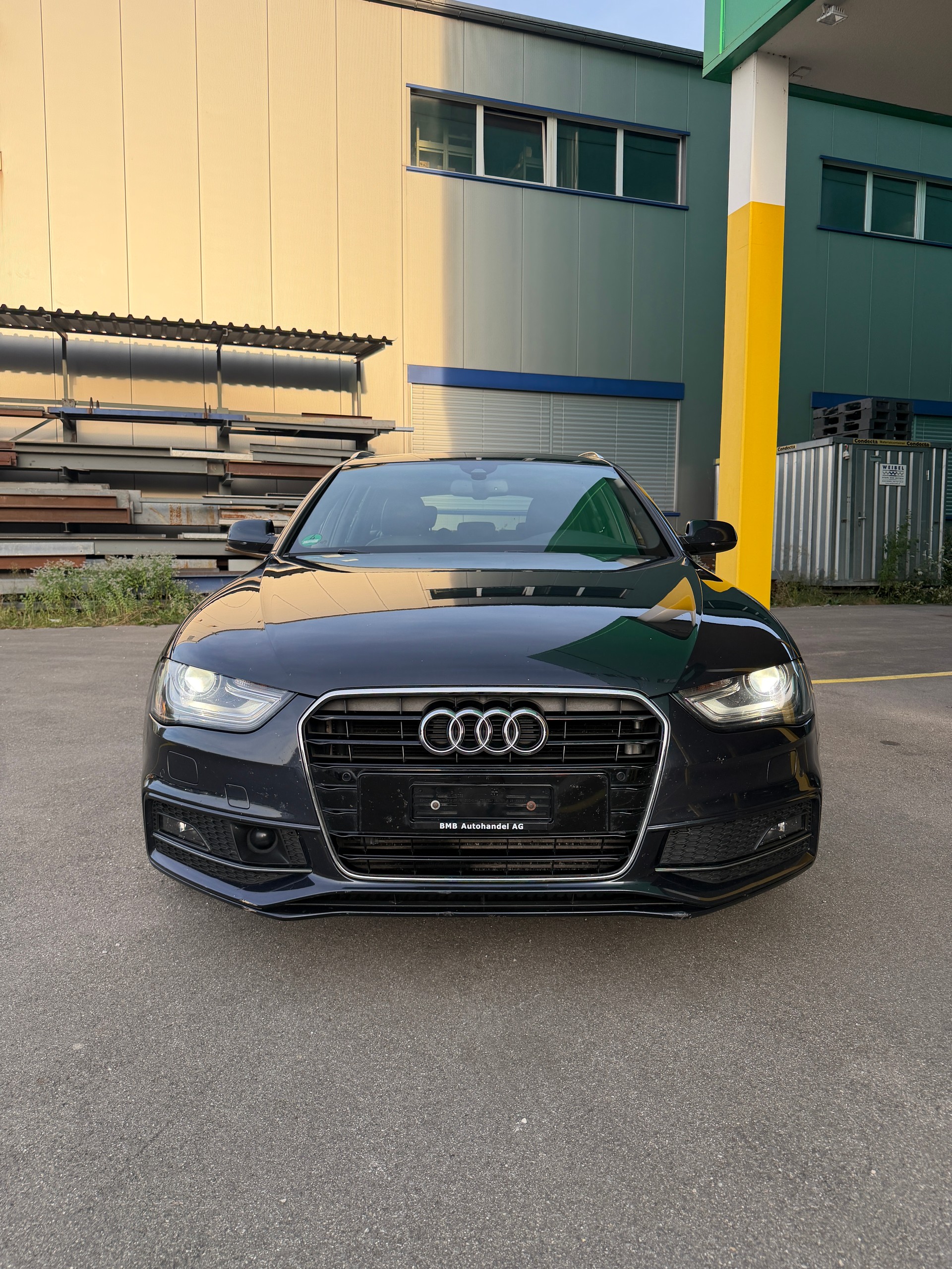 AUDI A4 Avant 2.0 TDI quattro S-tronic-image-1