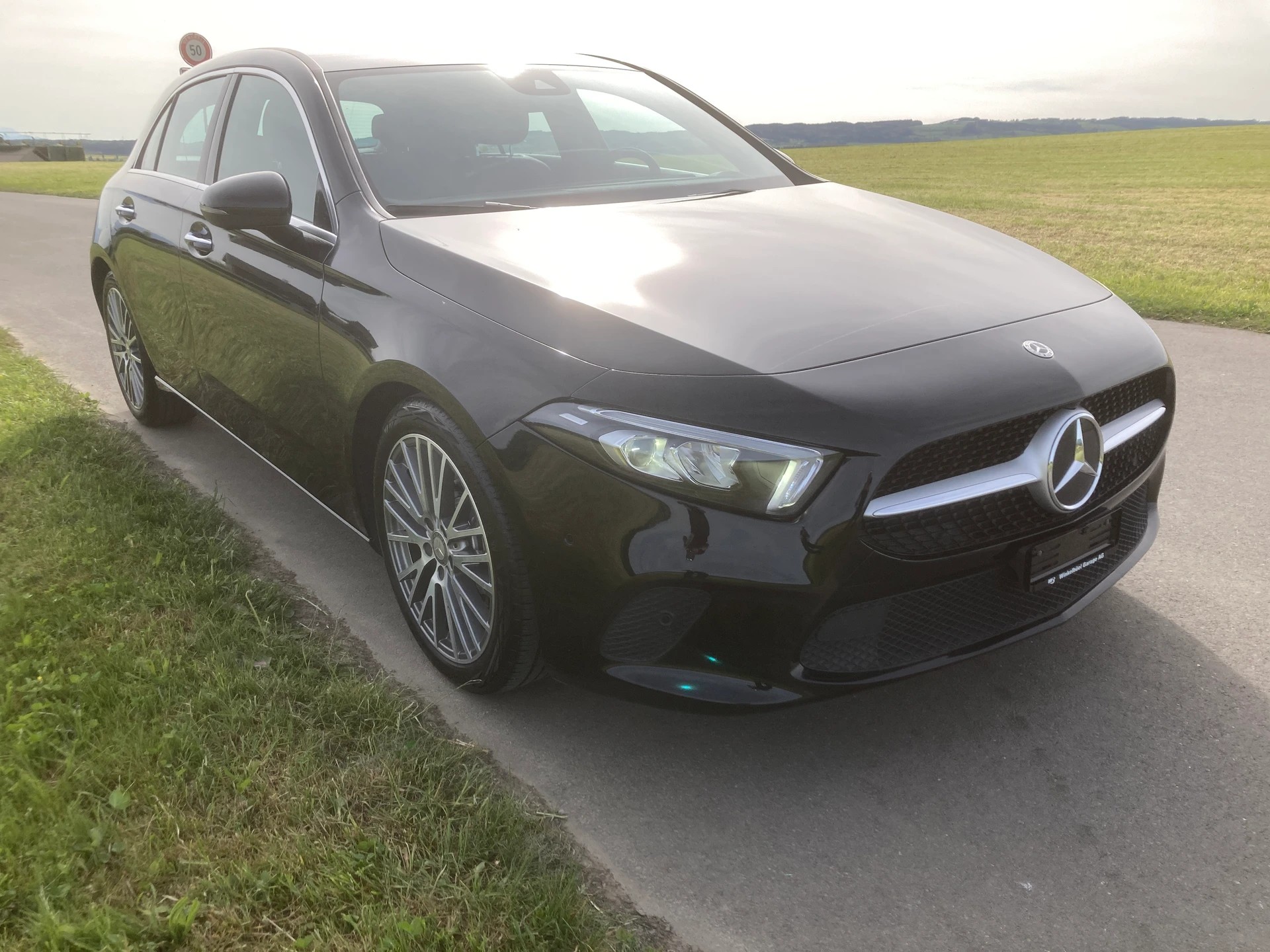 MERCEDES-BENZ A 200 d-image-1