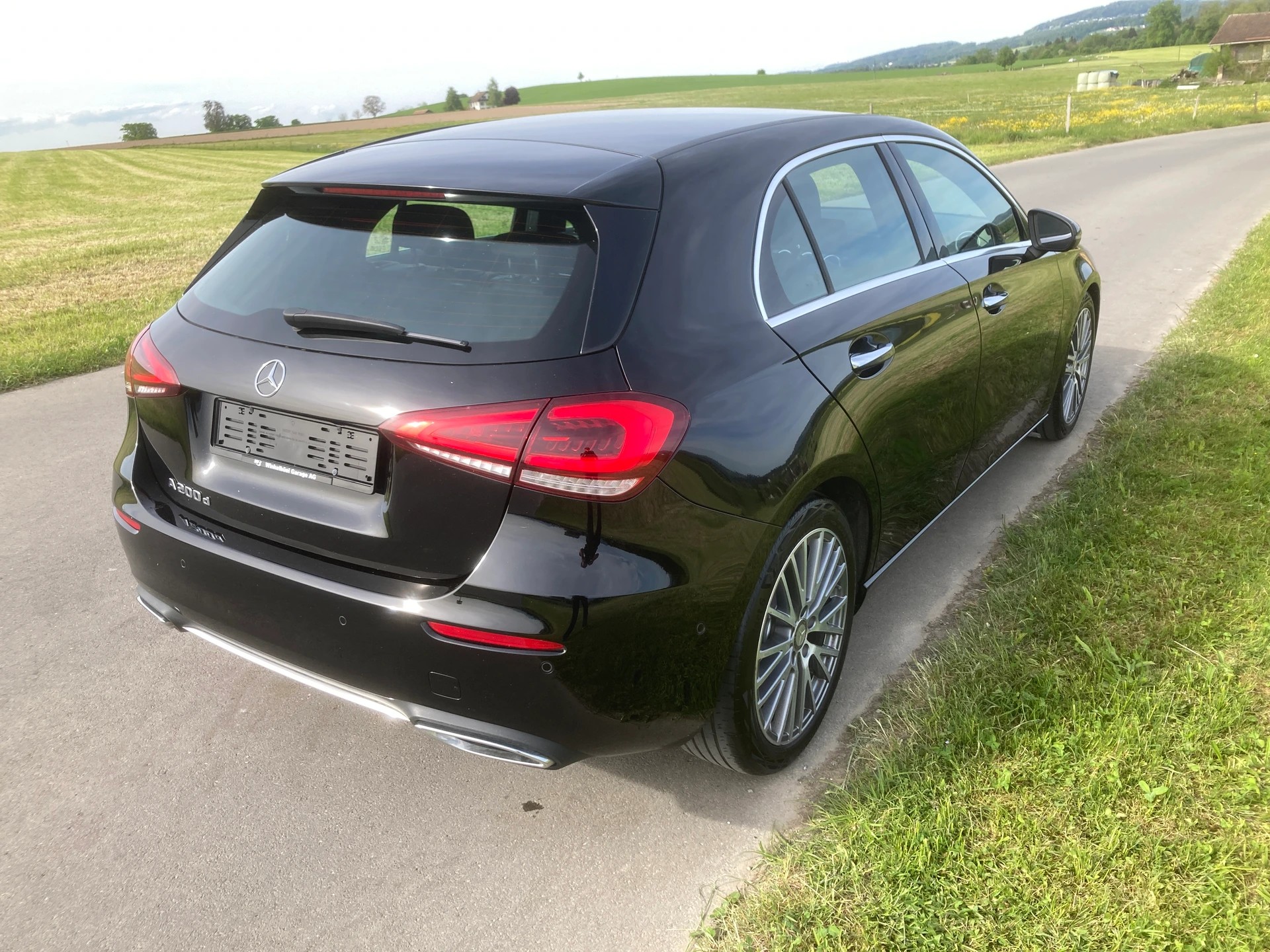 MERCEDES-BENZ A 200 d-image-2