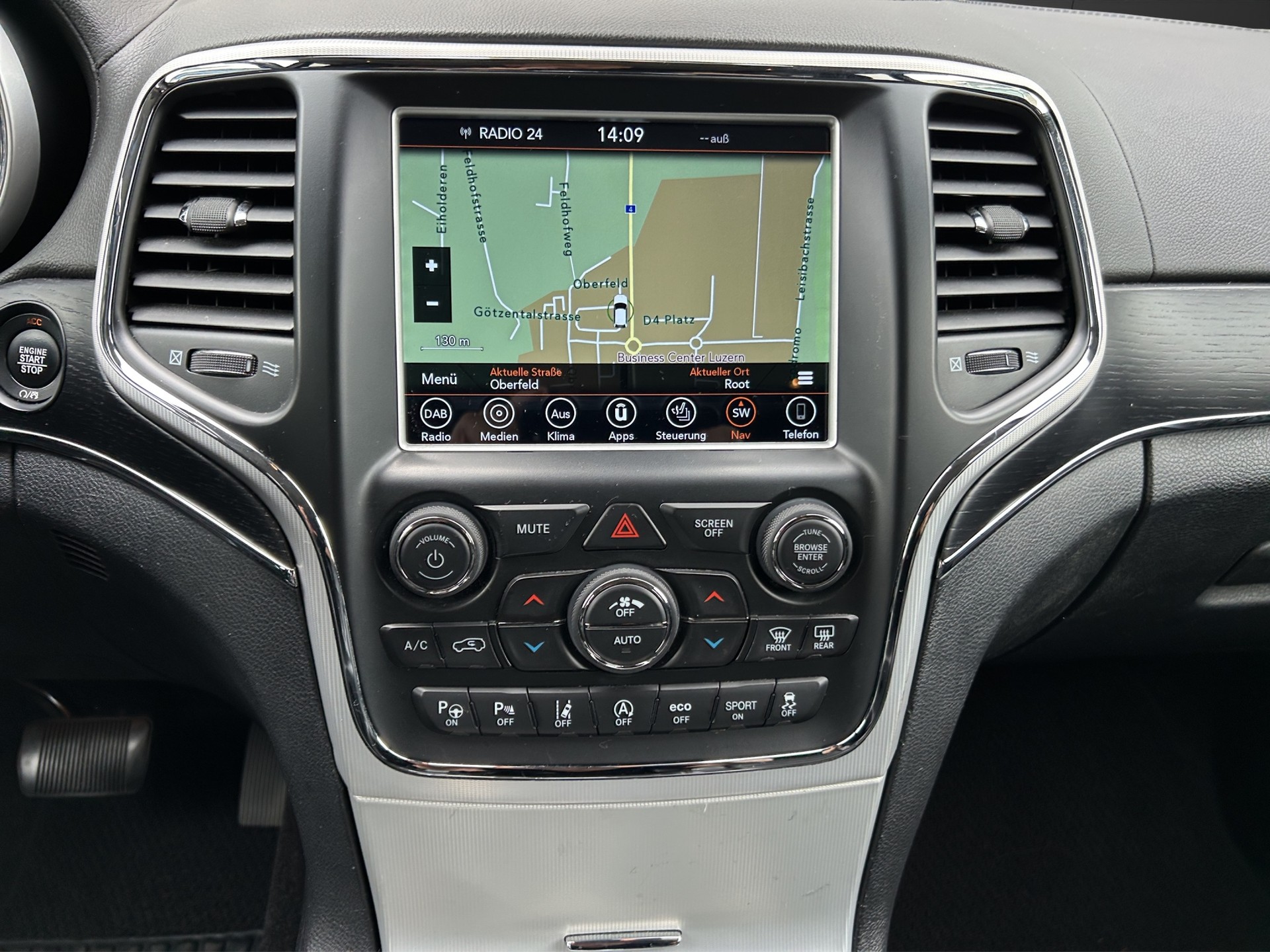 JEEP Grand Cherokee 3.0 CRD Summit Automatic-image-12