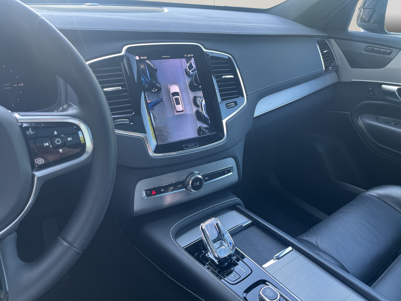 VOLVO XC90 T8 eAWD Ultim Dark-image-4