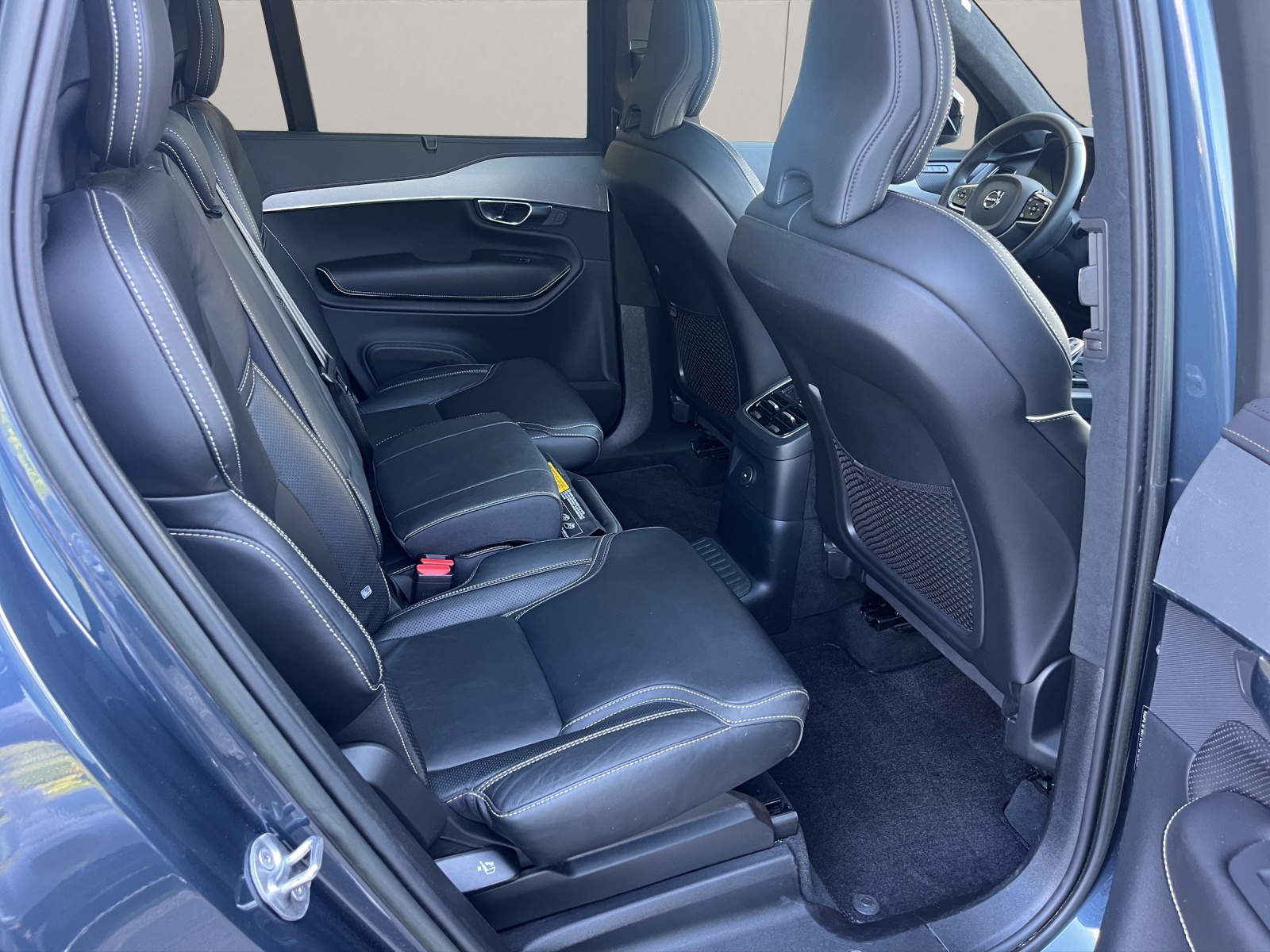 VOLVO XC90 T8 eAWD Ultim Dark-image-10