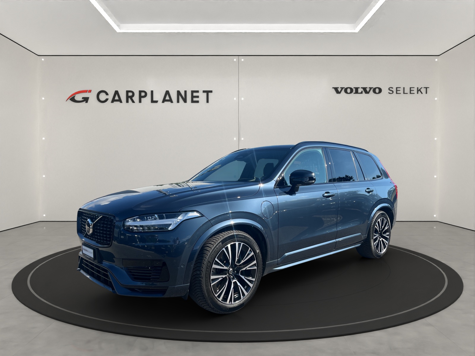 VOLVO XC90 T8 eAWD Ultim Dark-image-0