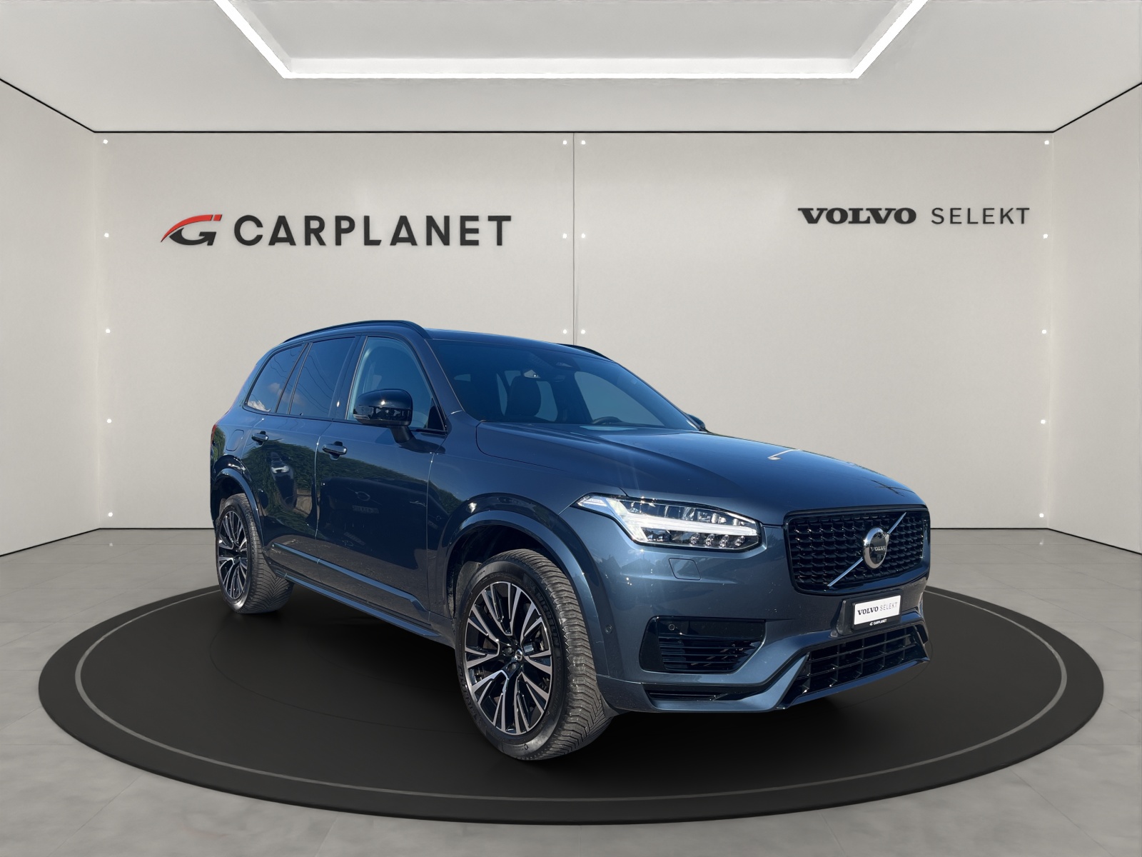 VOLVO XC90 T8 eAWD Ultim Dark-image-12