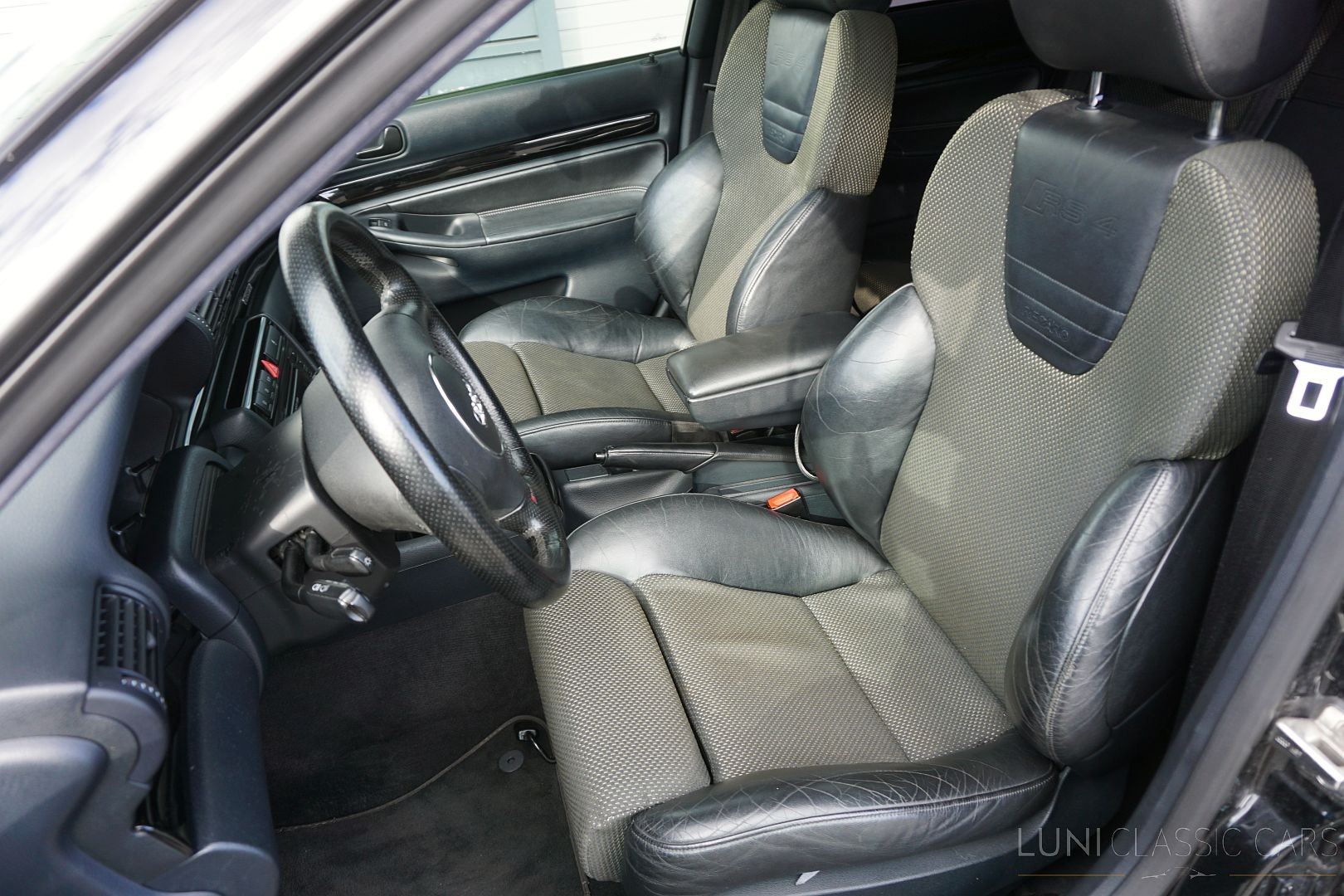 AUDI RS4 B5 Quattro-image-24