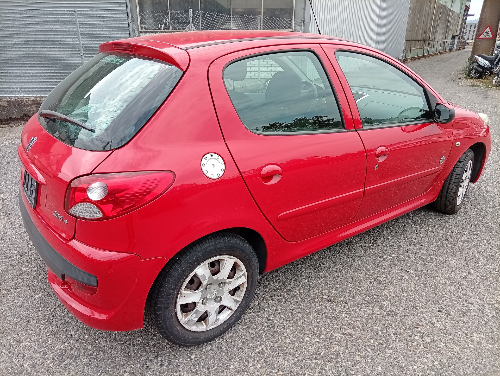 PEUGEOT 206+ 1.4 Trendy-image-4