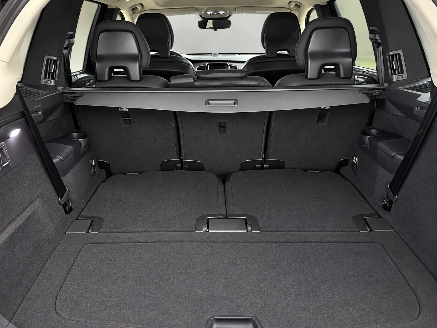 VOLVO XC90 2.0 T8 TE Ultimate Bright 7P. eAWD-image-5