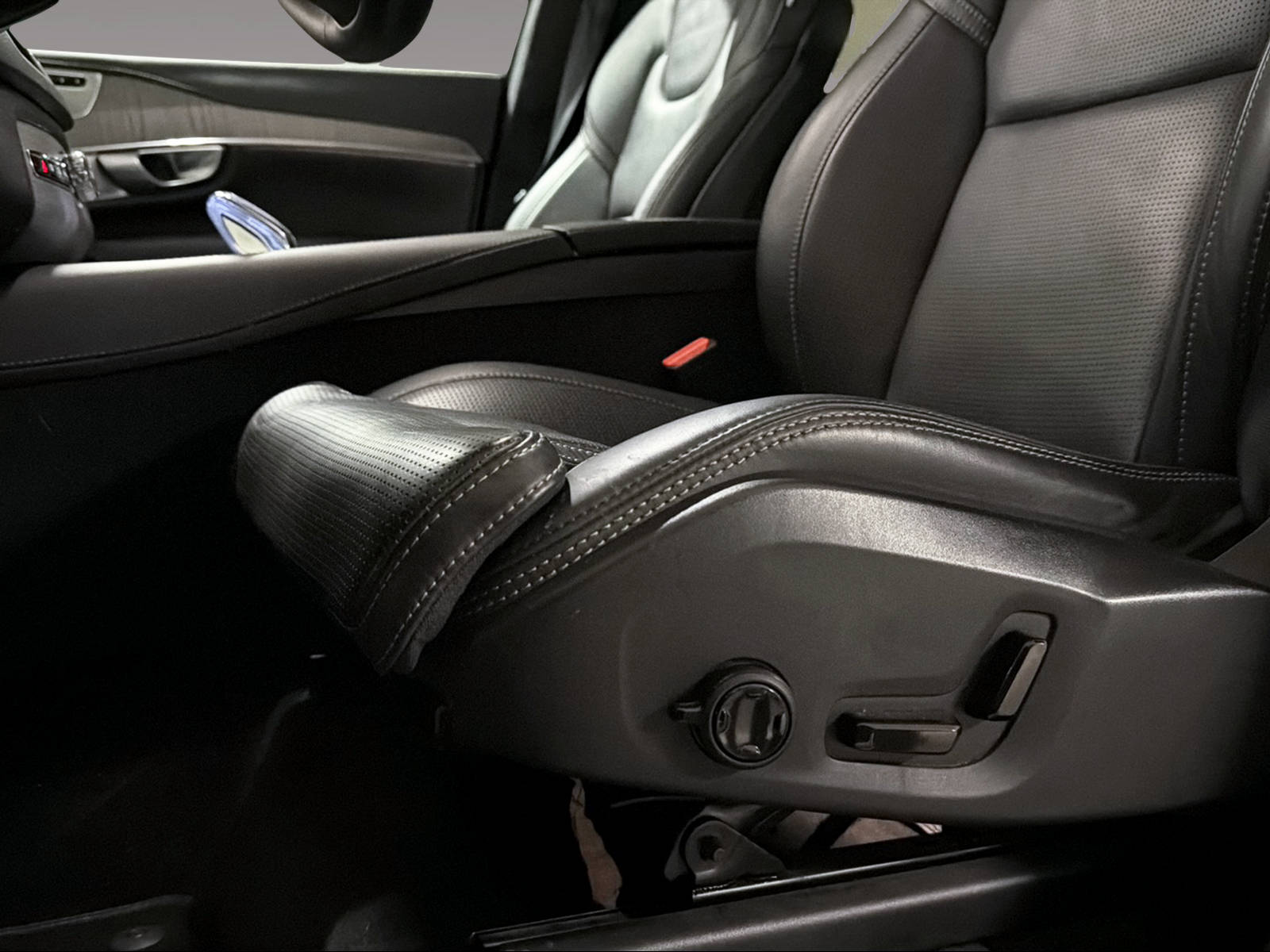 VOLVO XC90 2.0 T8 TE Ultimate Bright 7P. eAWD-image-9