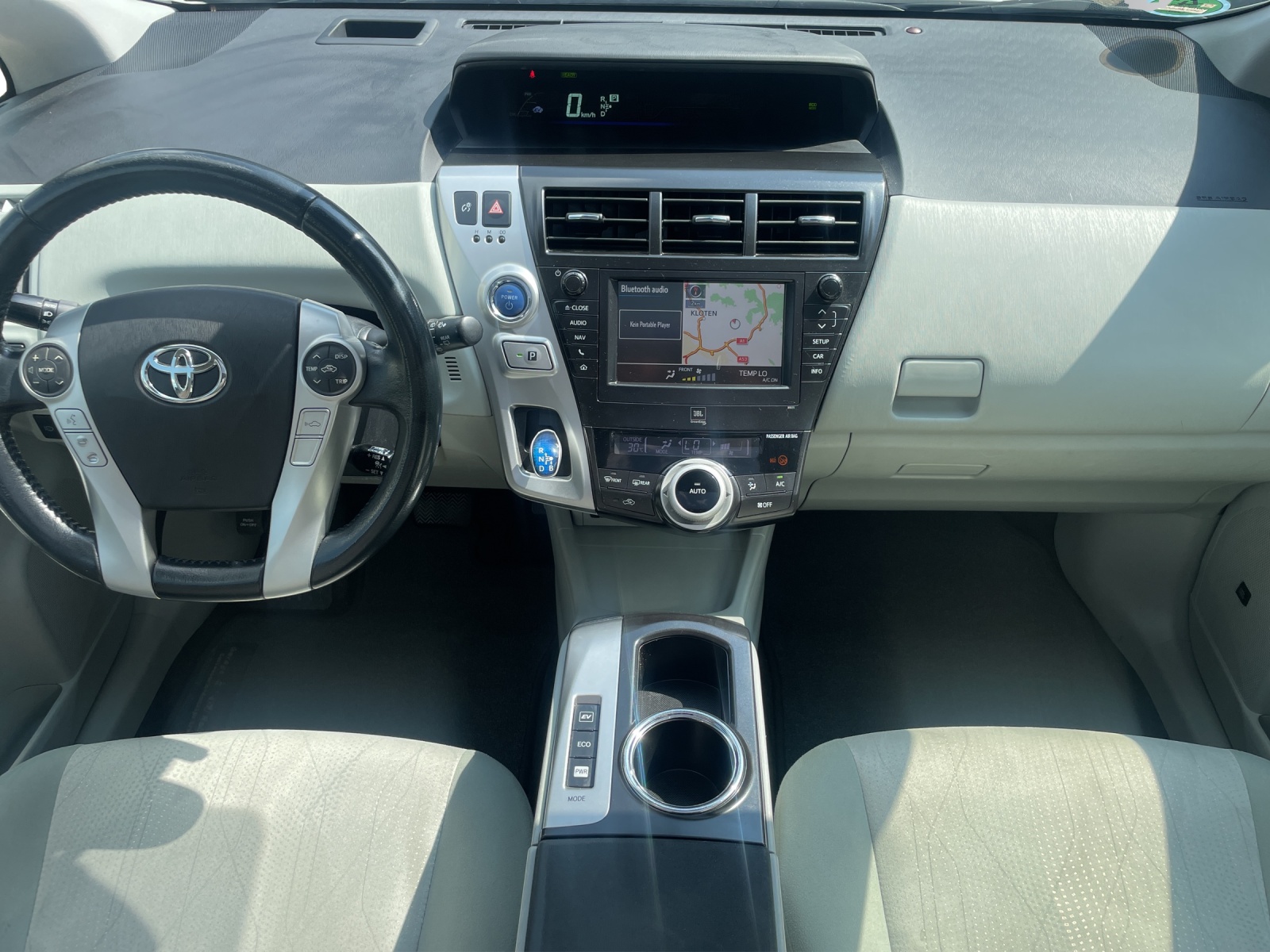 TOYOTA Prius+ 1.8 VVT-i HSD Sol-image-17