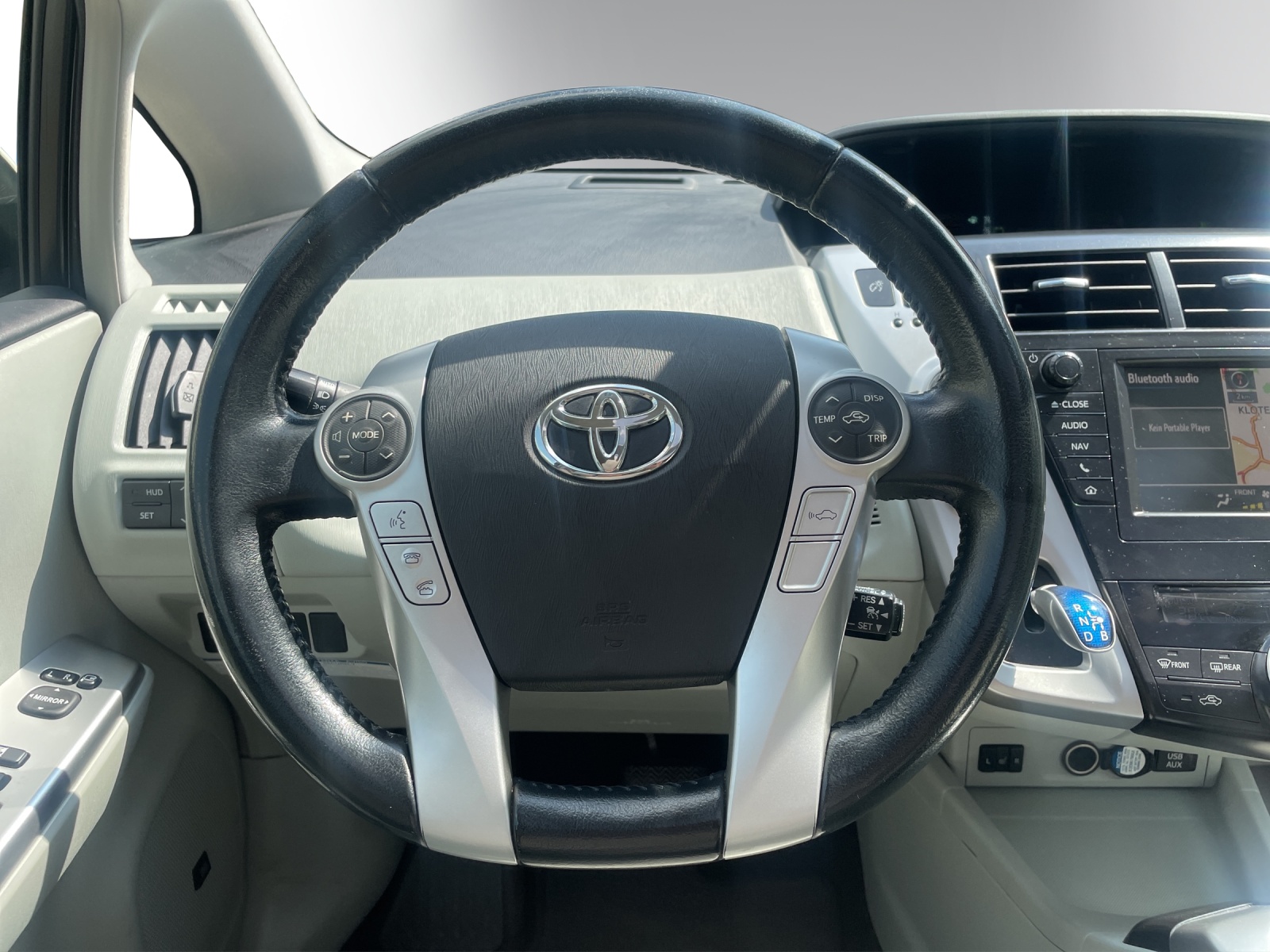 TOYOTA Prius+ 1.8 VVT-i HSD Sol-image-15