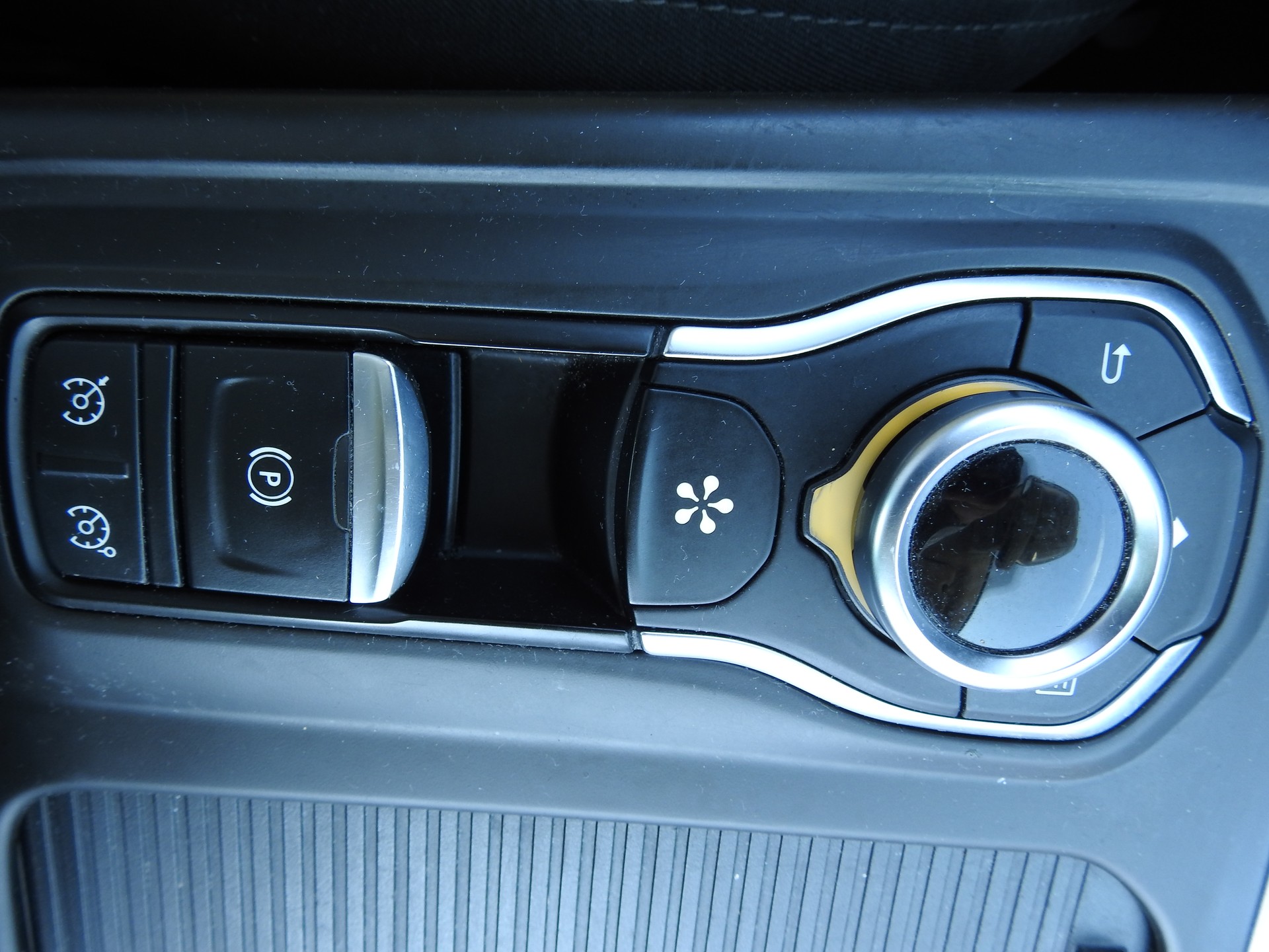 RENAULT Talisman 1.6 dCi Intens EDC-image-27