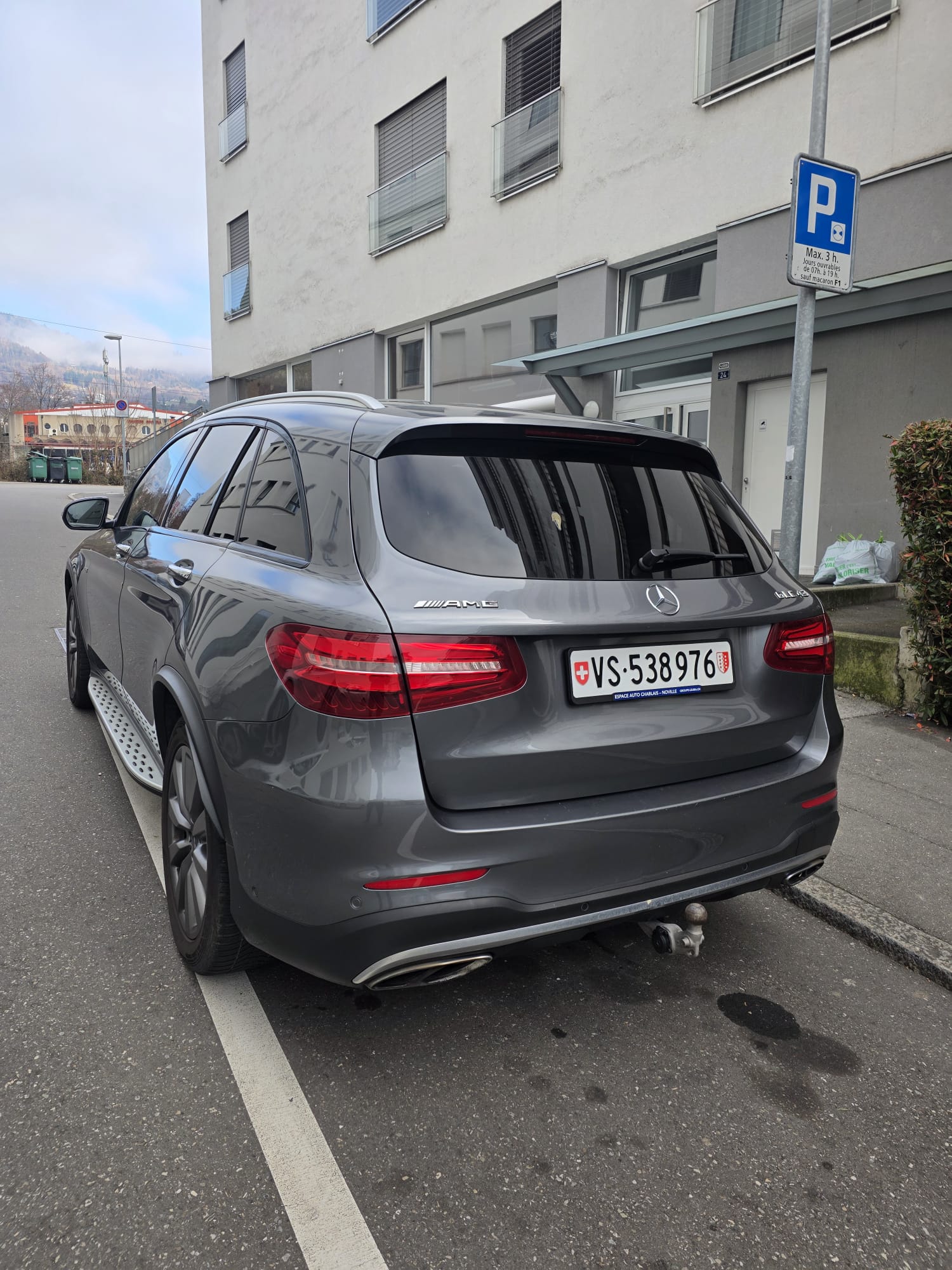MERCEDES-BENZ GLC 43 AMG 4m-image-3