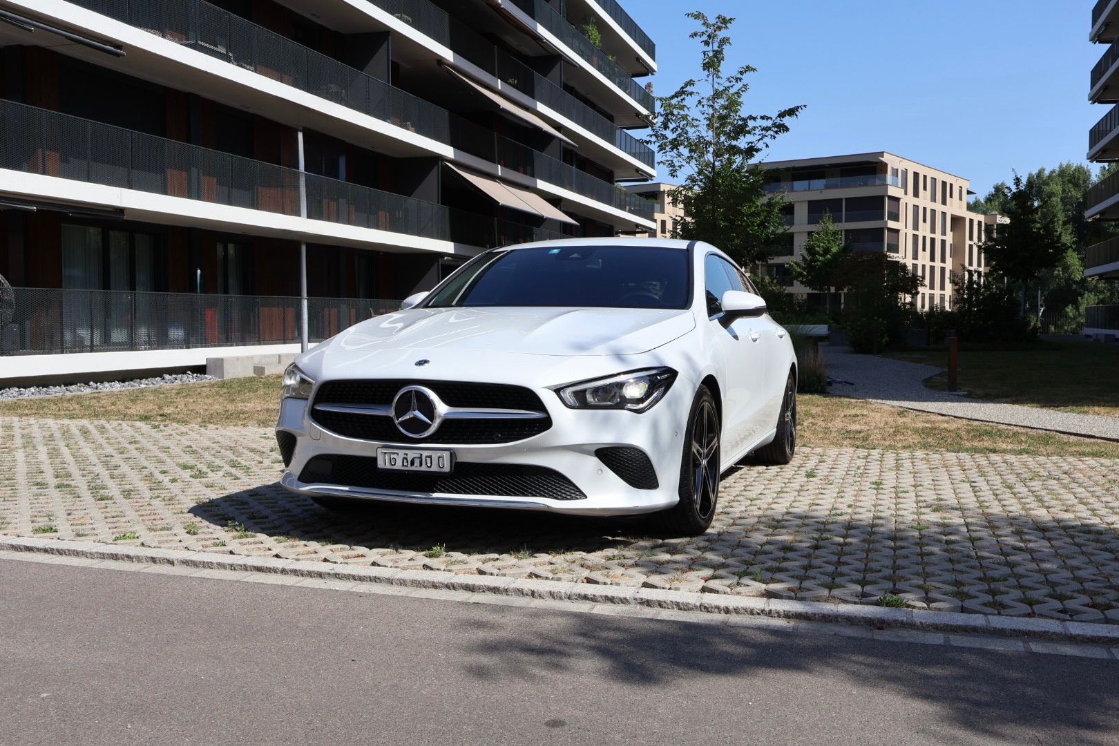 MERCEDES-BENZ CLA 180 Progressive Shooting Brake Aut.-image-1