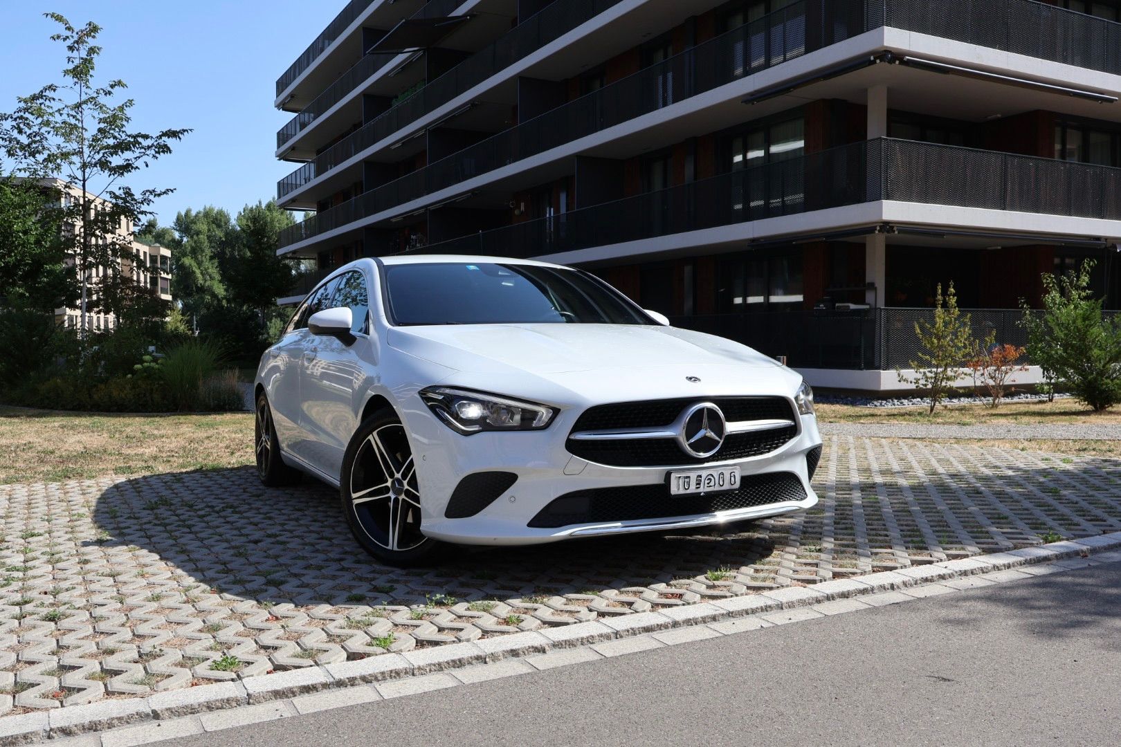 MERCEDES-BENZ CLA 180 Progressive Shooting Brake Aut.-image-0
