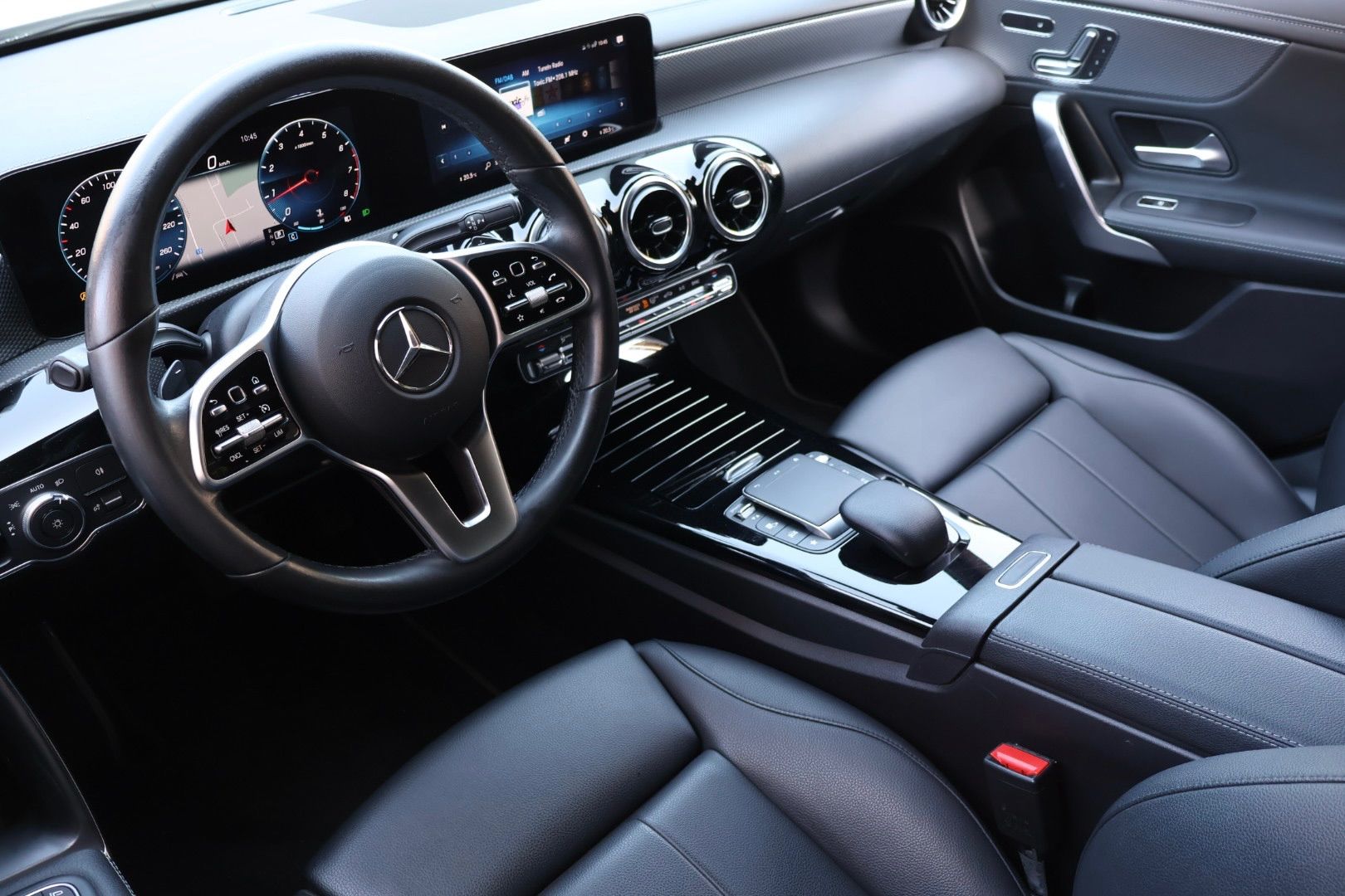 MERCEDES-BENZ CLA 180 Progressive Shooting Brake Aut.-image-4