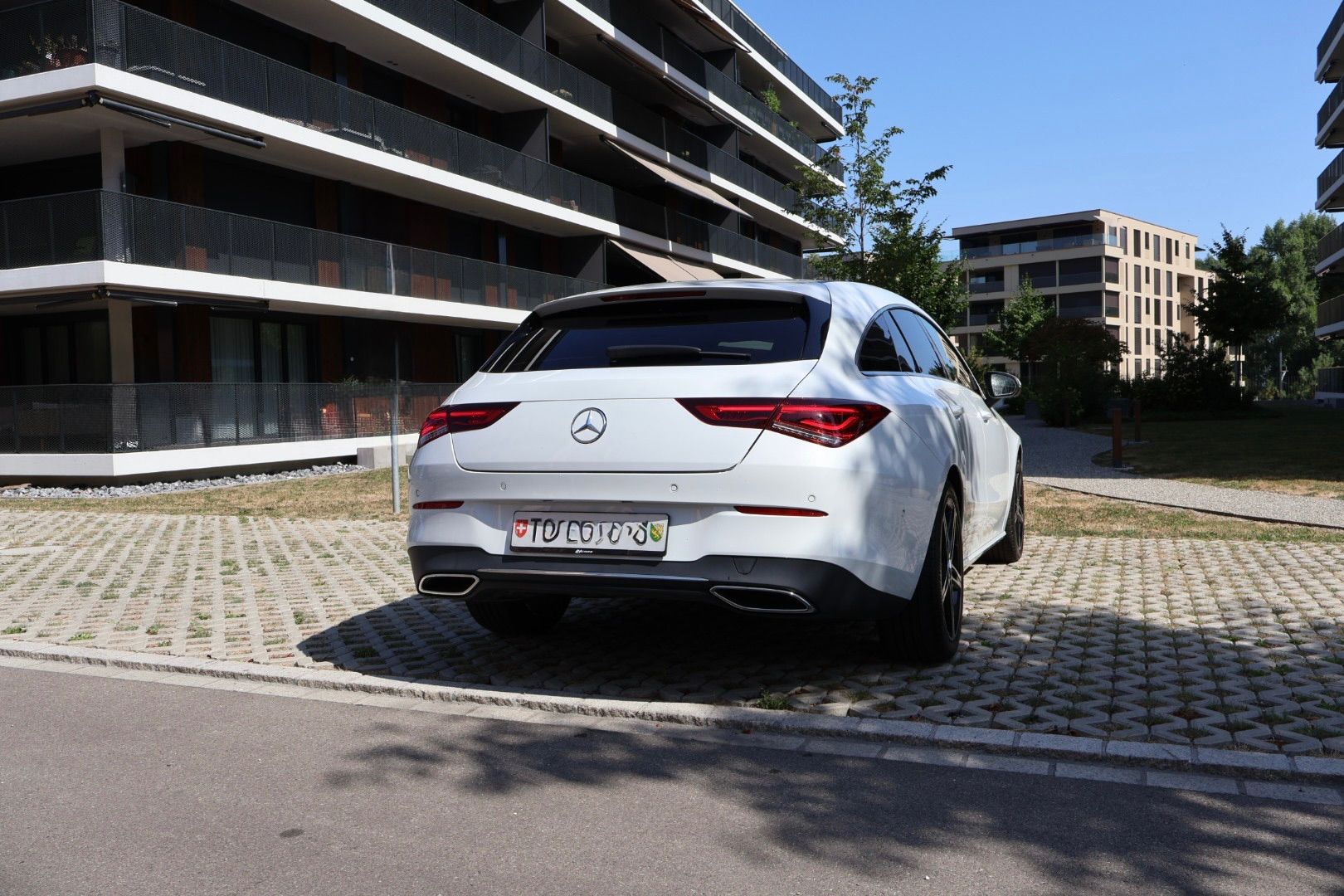 MERCEDES-BENZ CLA 180 Progressive Shooting Brake Aut.-image-3