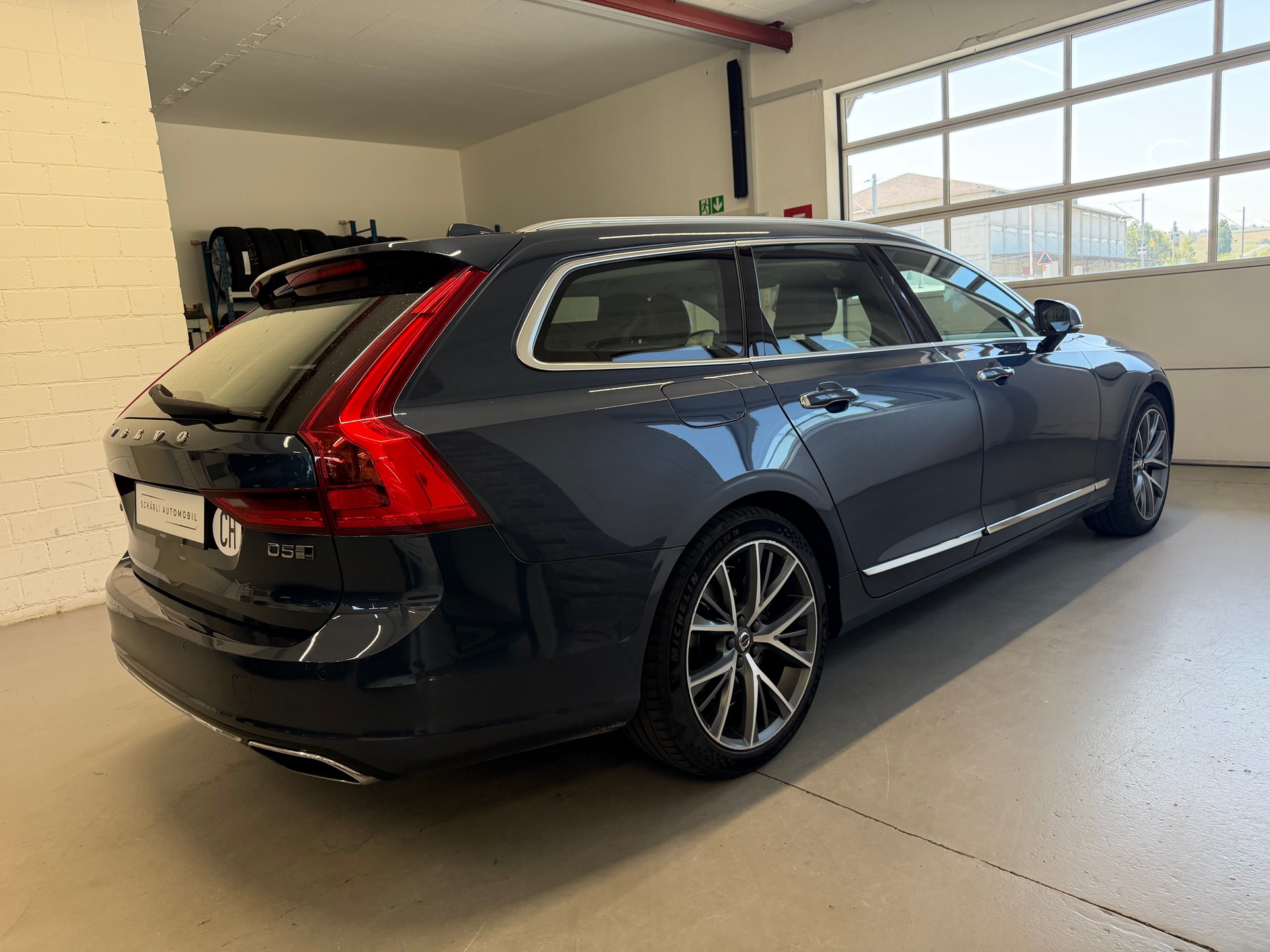 VOLVO V90 D5 AWD Inscription Geartronic Powerpulse-image-6