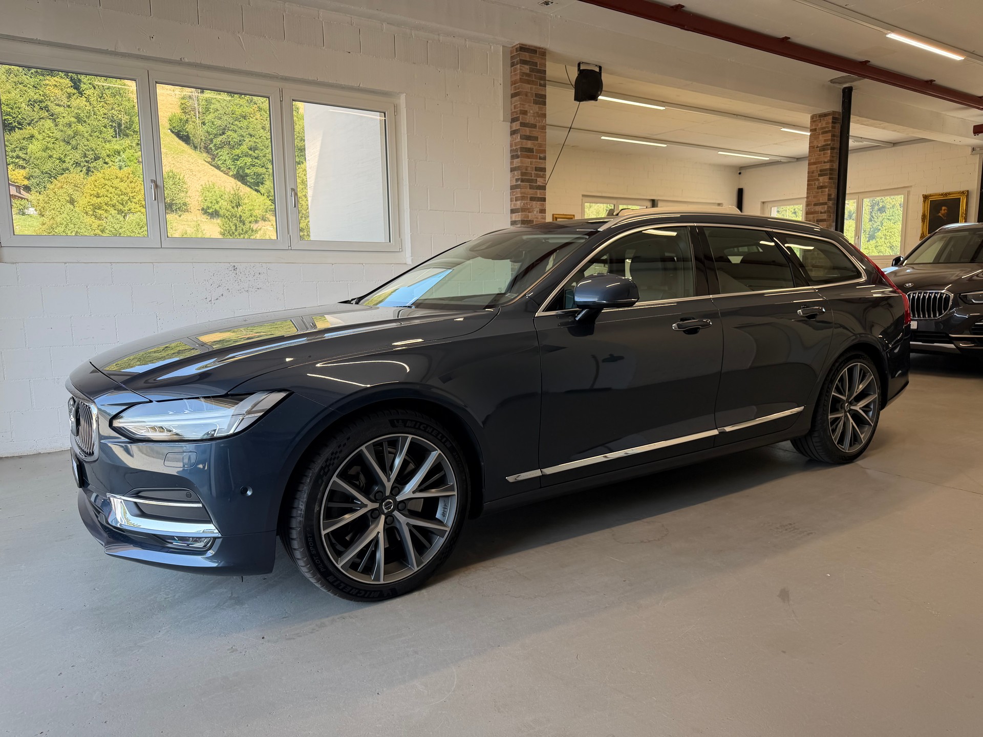 VOLVO V90 D5 AWD Inscription Geartronic Powerpulse-image-1