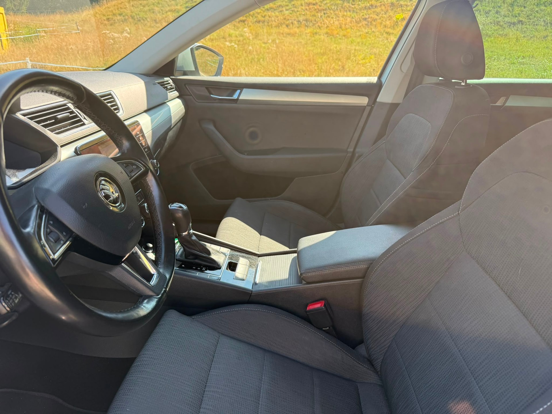 SKODA Superb Combi 2.0 TDi Style DSG-image-10