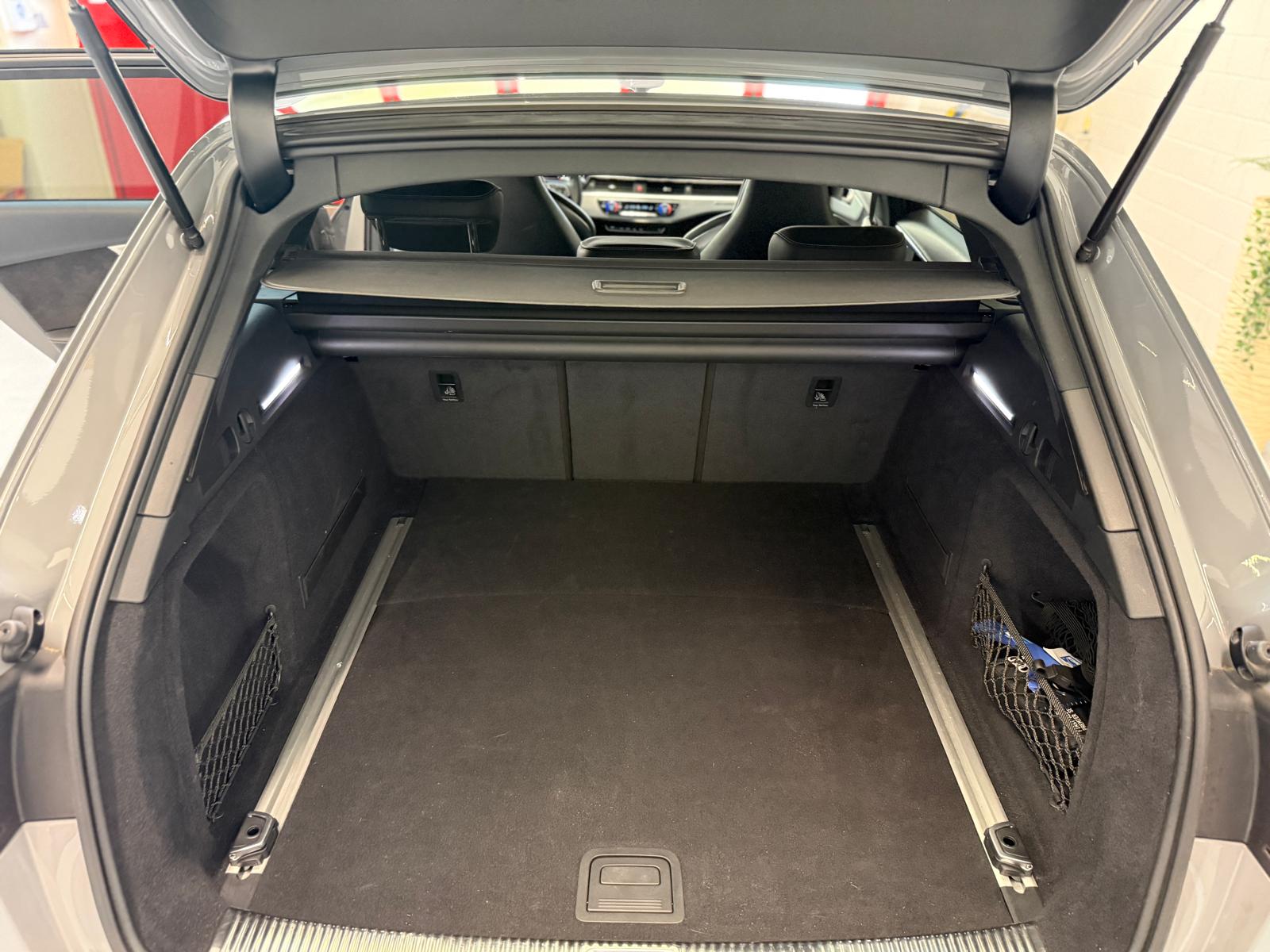 AUDI RS4 Avant 2.9 TFSI quattro tiptronic-image-12