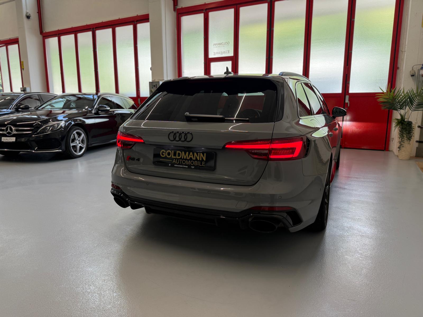 AUDI RS4 Avant 2.9 TFSI quattro tiptronic-image-4